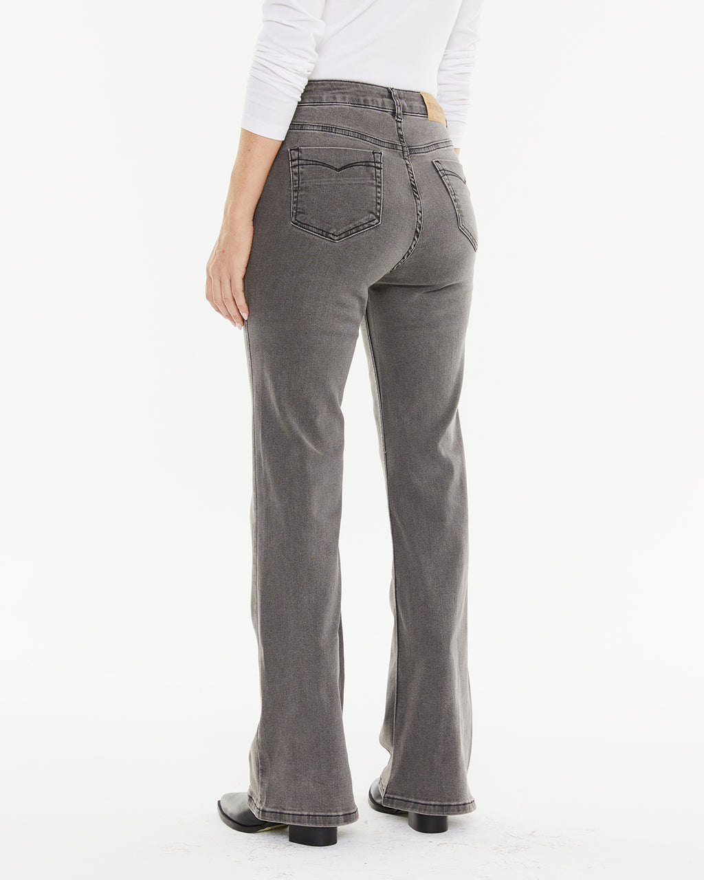 Pantalón denim bolsillos plastrón