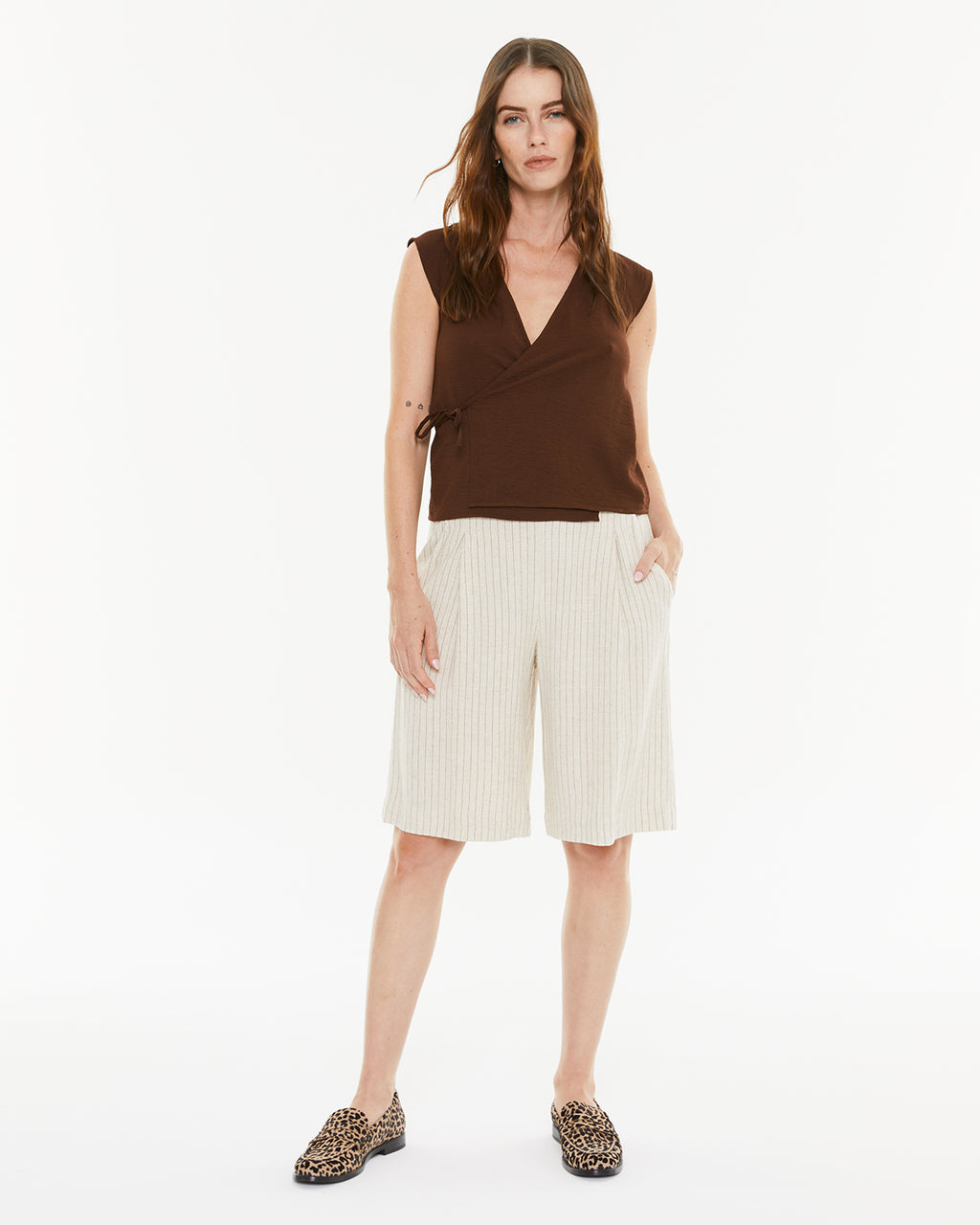 Bermudes à fines rayures