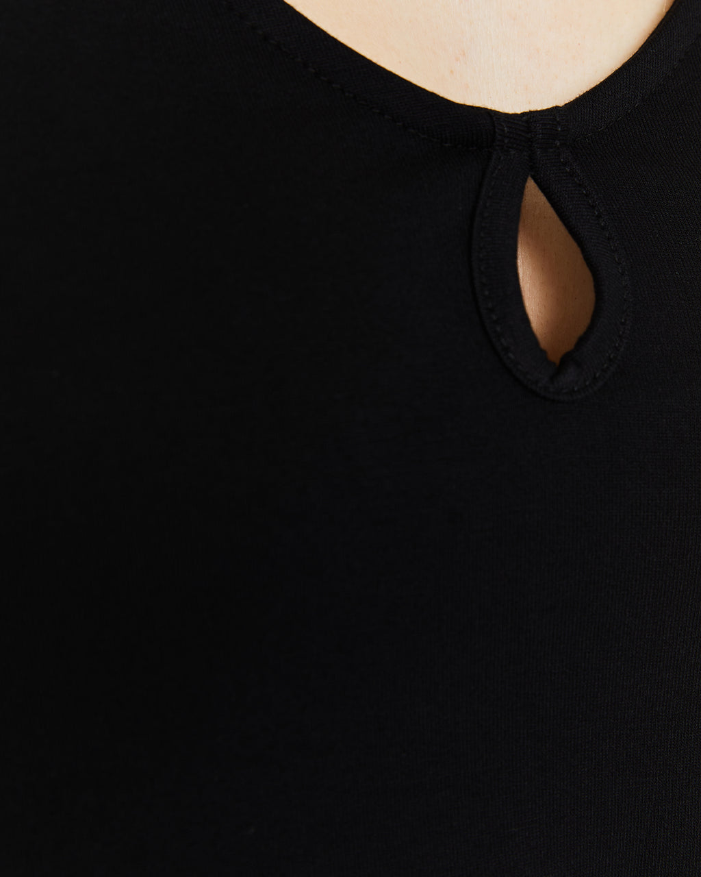 Top tirantes con fruncido en el pecho