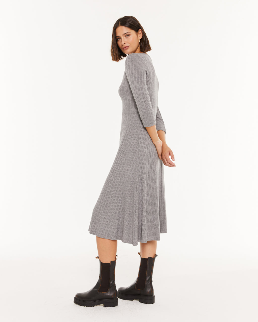 Vestido canalé con forma evasé