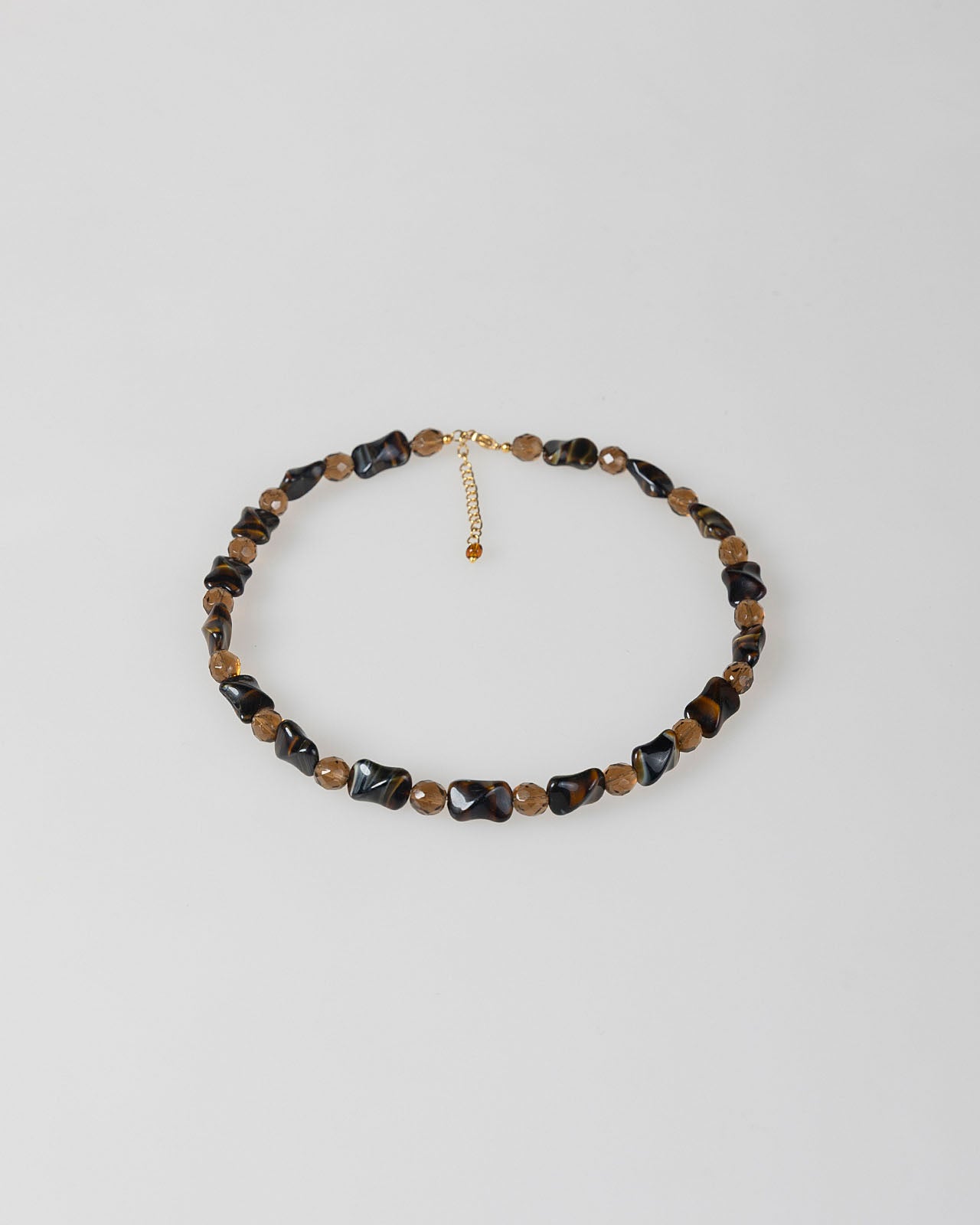 Collar piedras  marrón