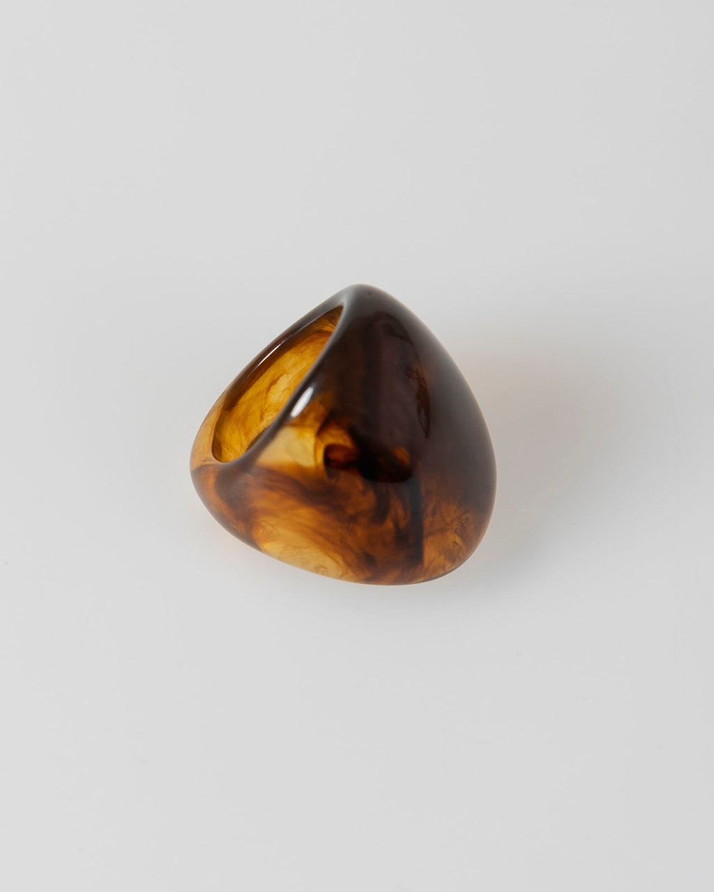 Anillo rígido marrón
