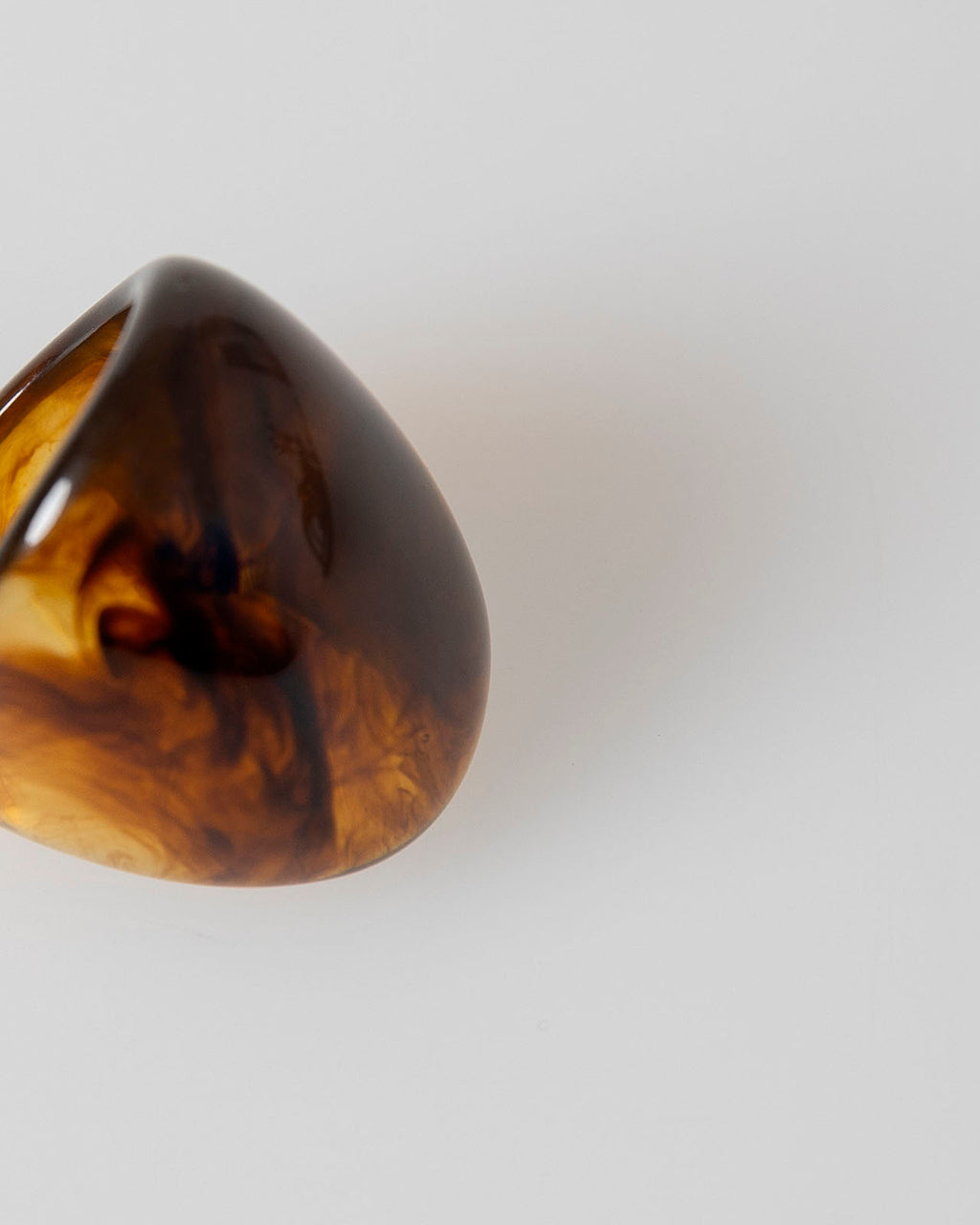 Anillo rígido marrón
