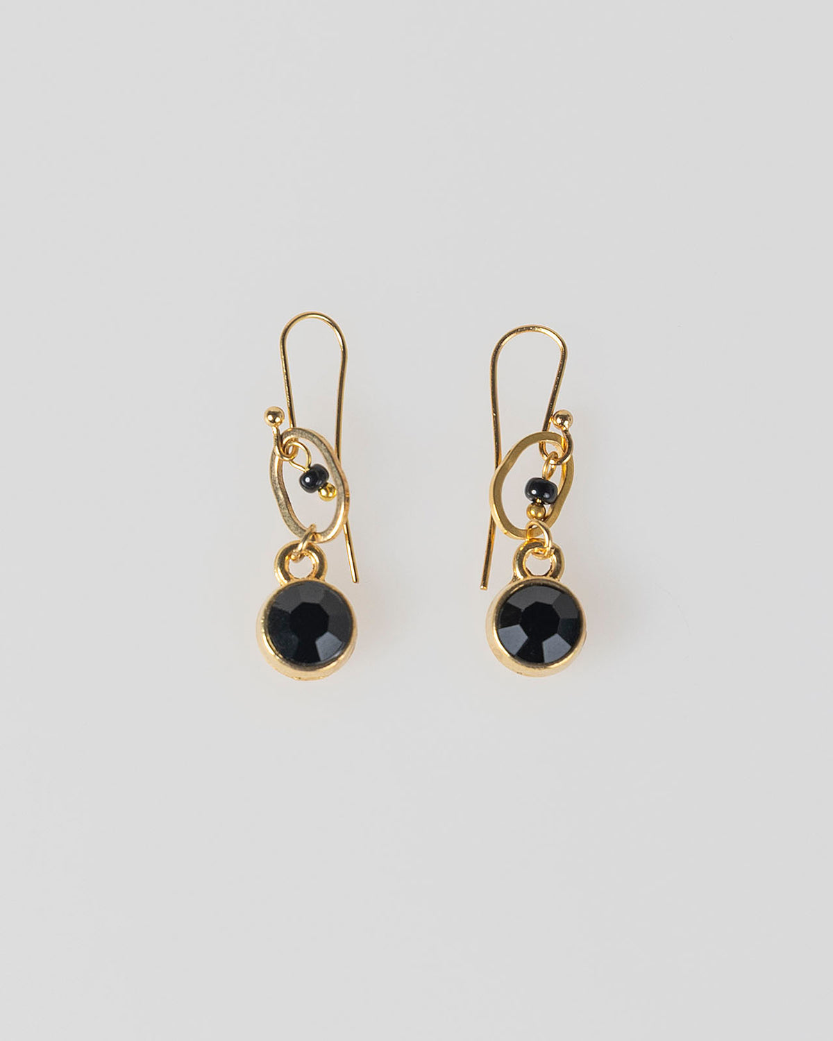 Pendientes piedra negra