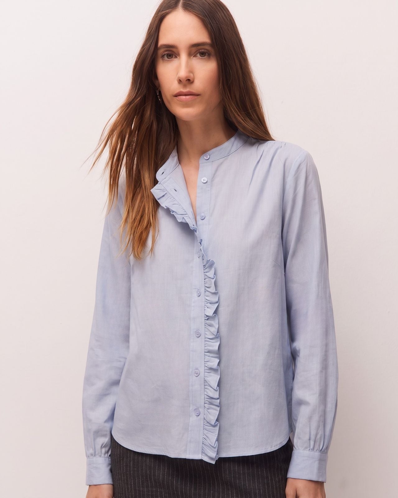 Camisa volantes chambray