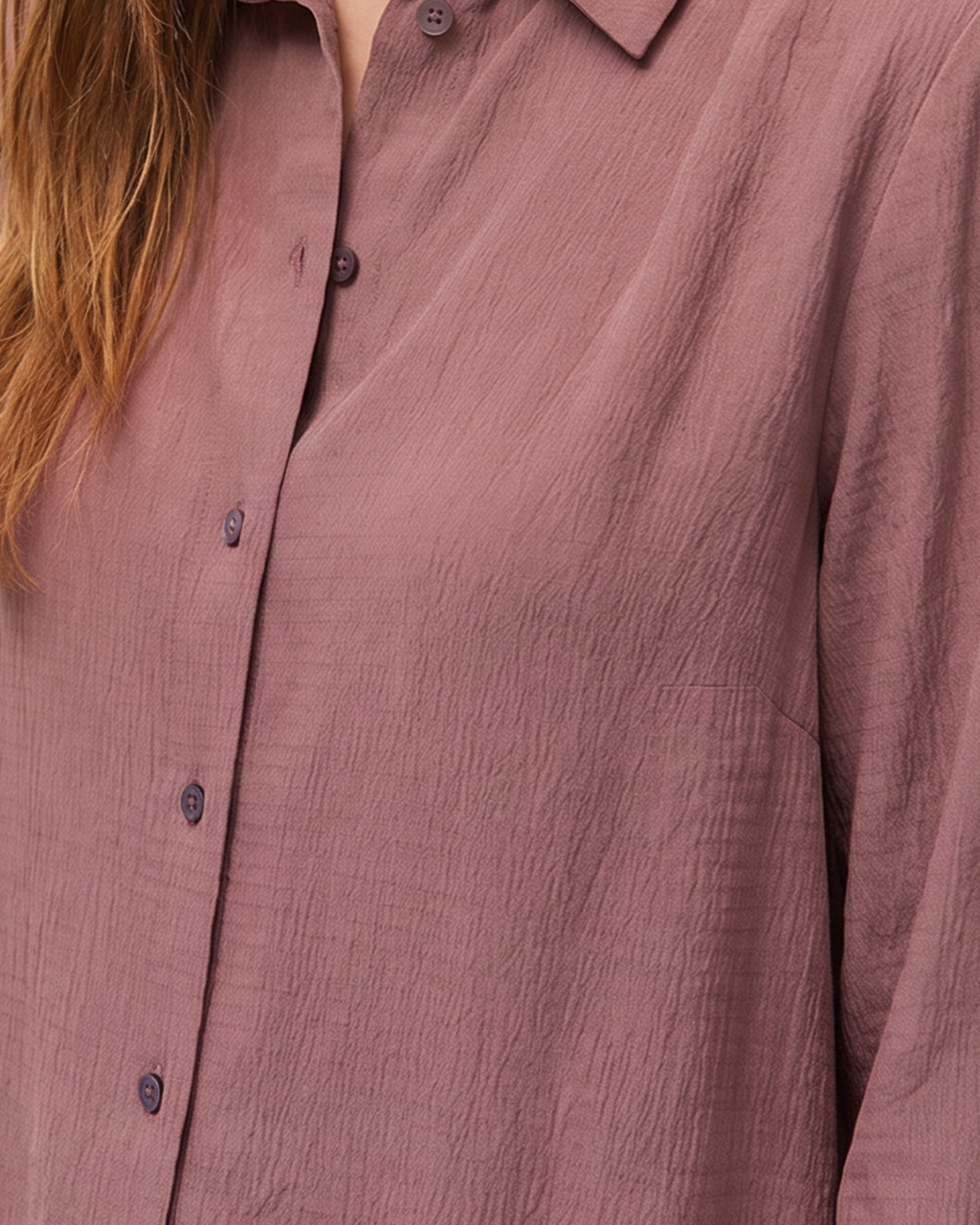 Camisa con detalle de costura en el hombro