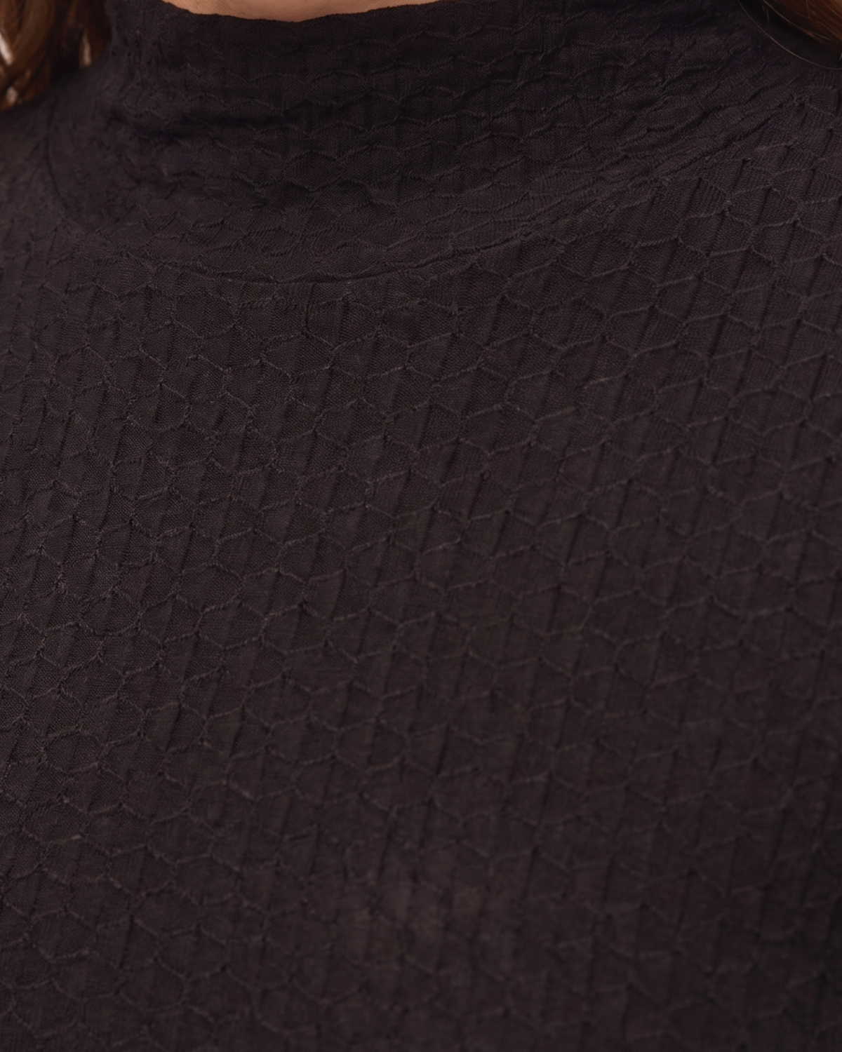 Camiseta cuello perkins con tejido de estructura