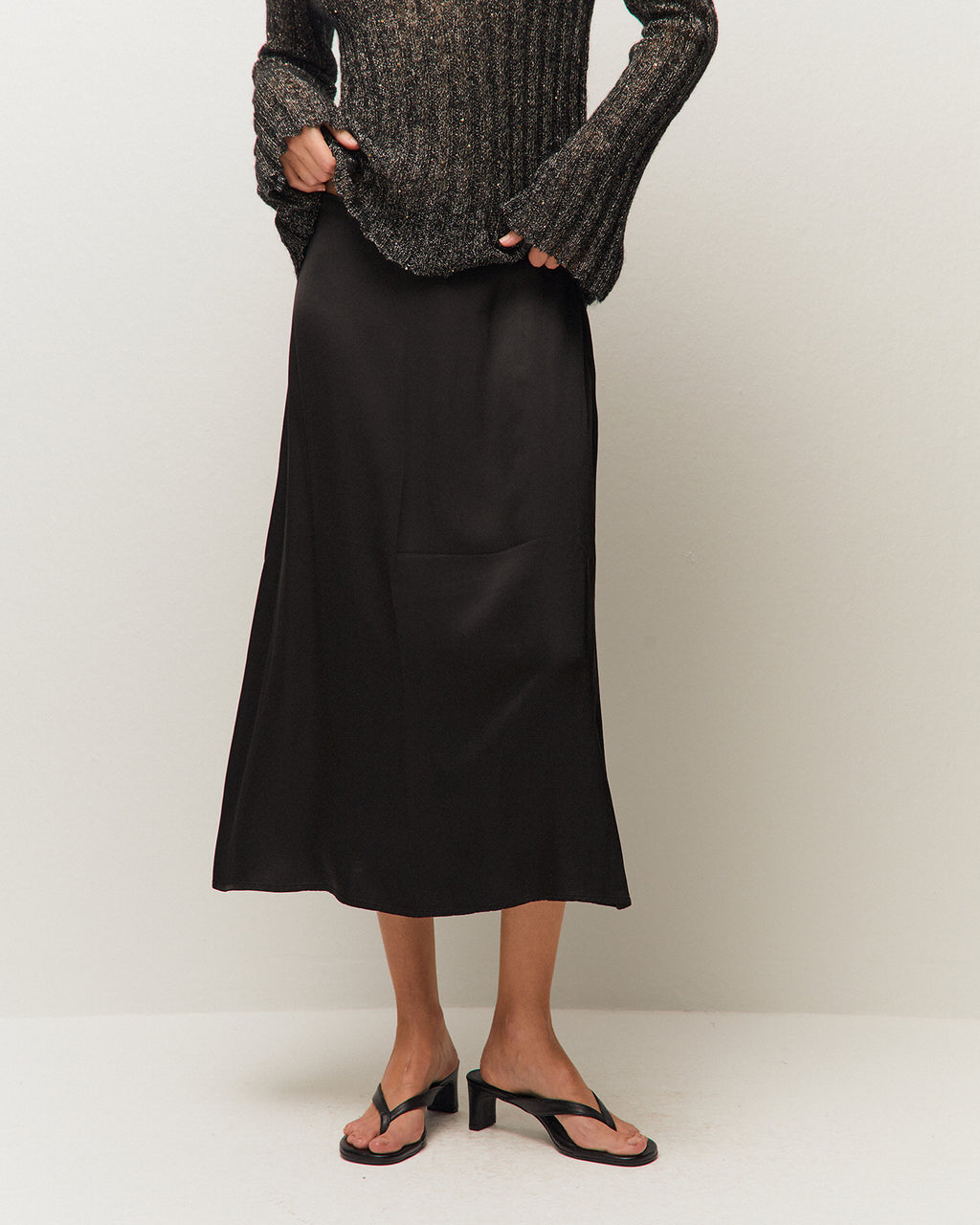 Falda midi efecto desgastado con cremallera lateral