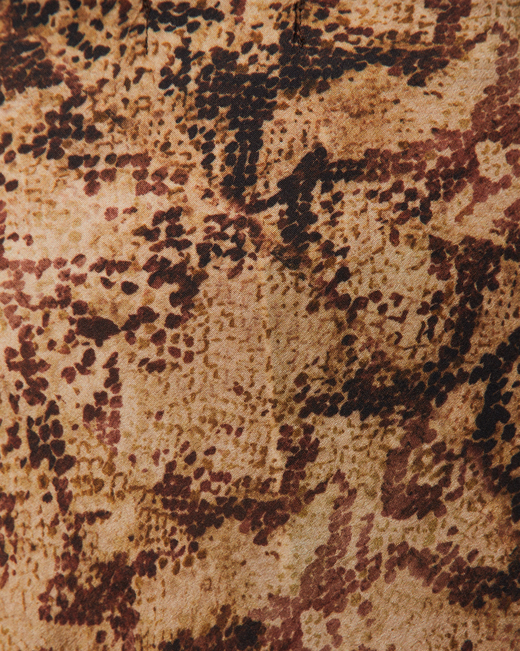 Falda con un estampado de serpiente