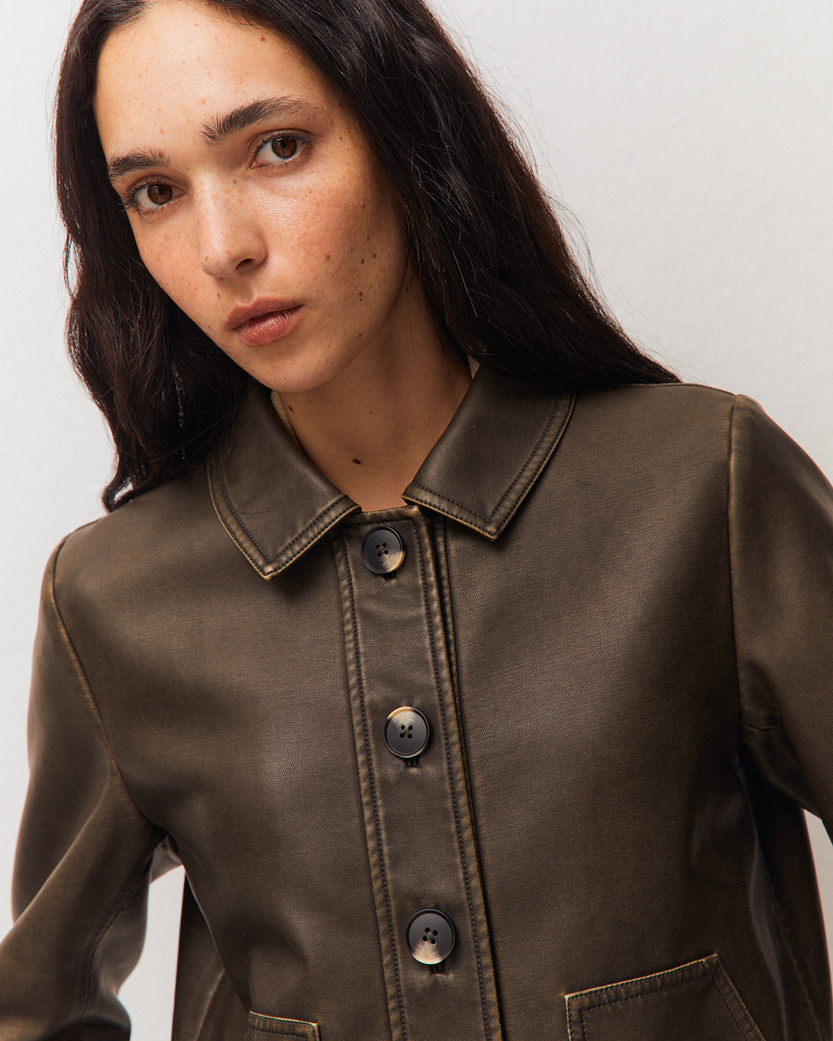 Cazadora escote camisero con botones