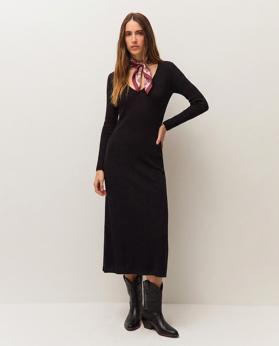 Vestido canalé cuello pico