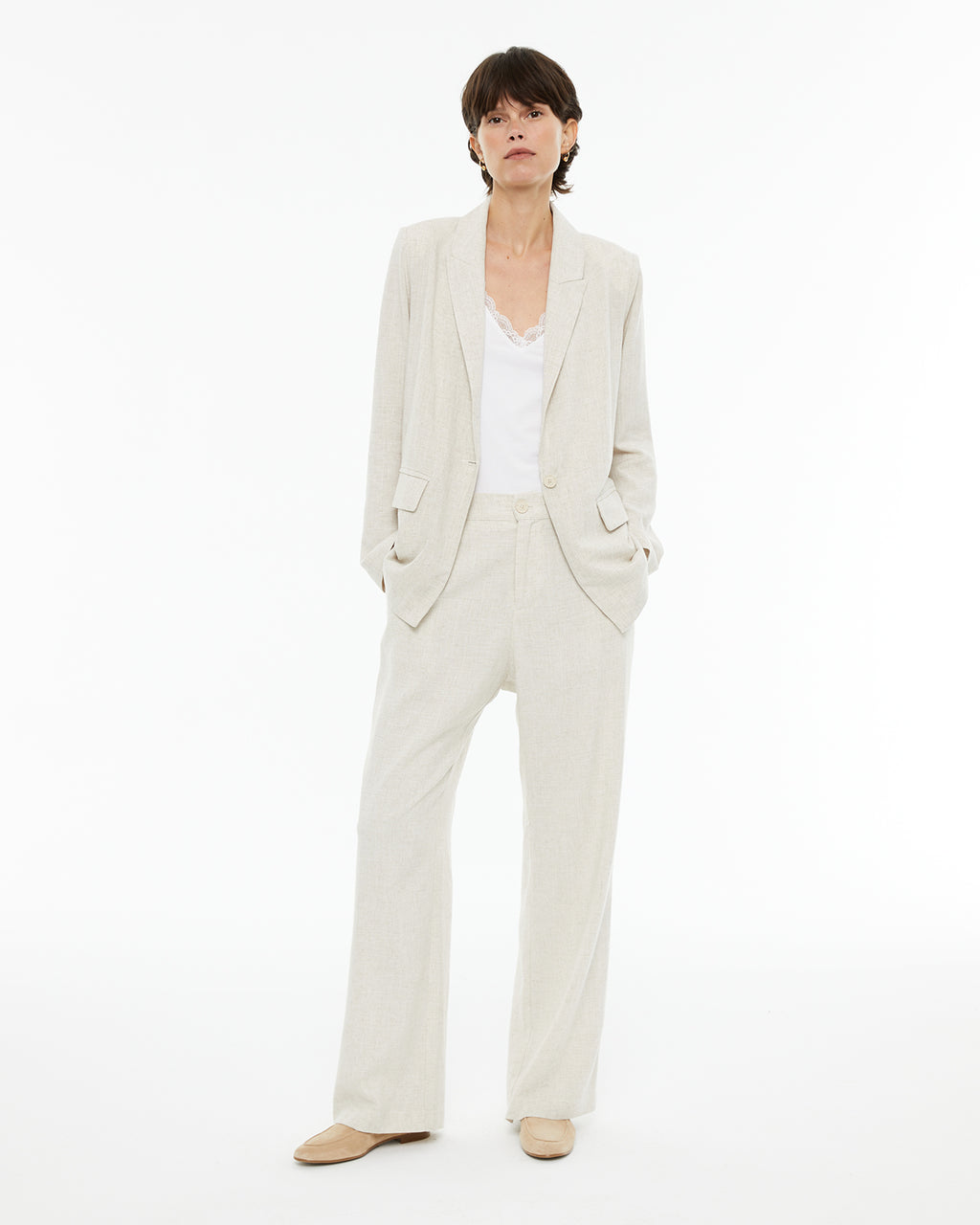 Straight fluid linen blend blazer with front pockets