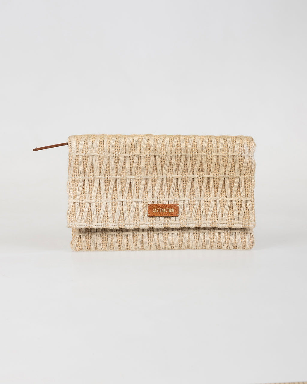 Braided raffia handbag