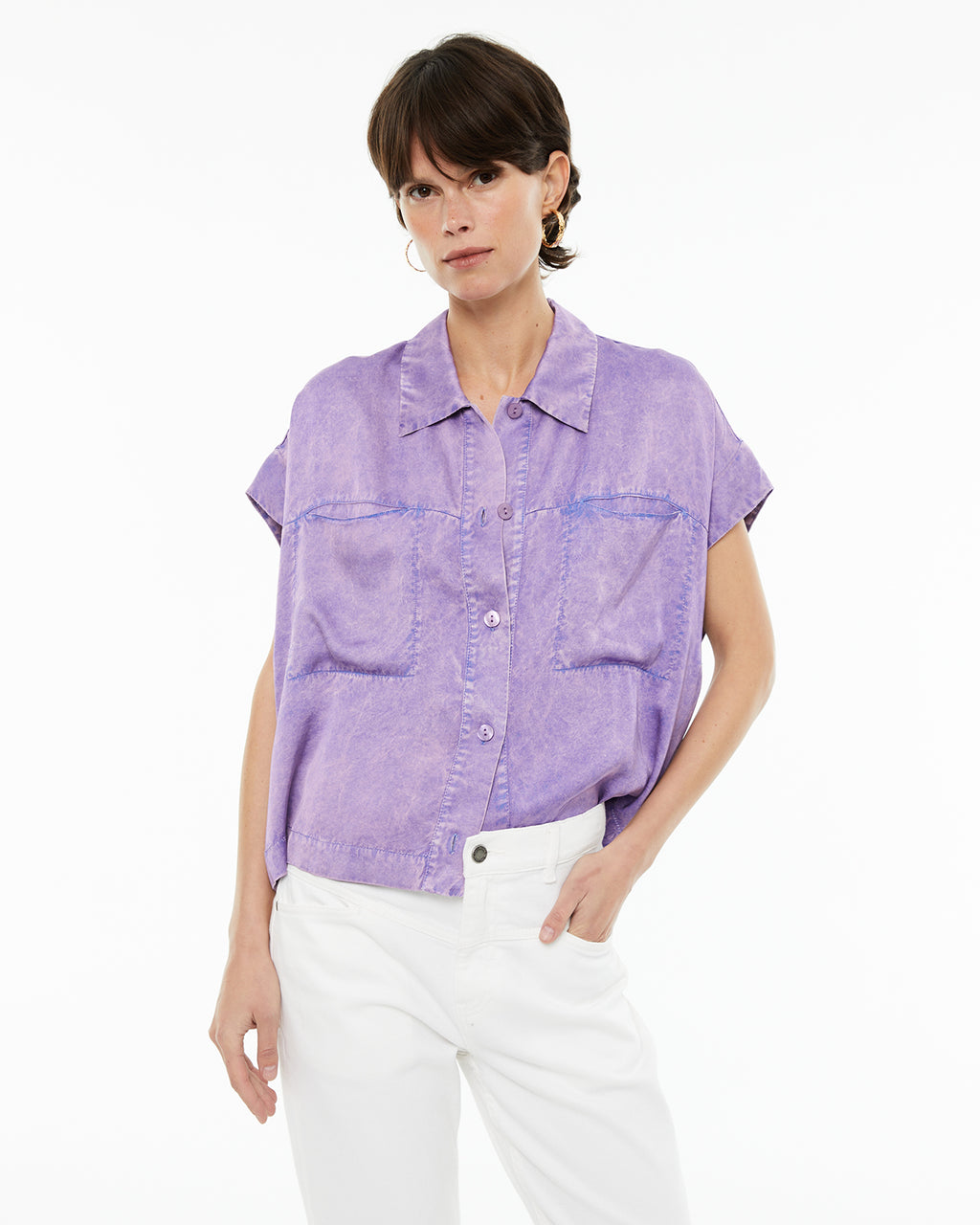 Flowing shirt with Mao collar and front patch pockets