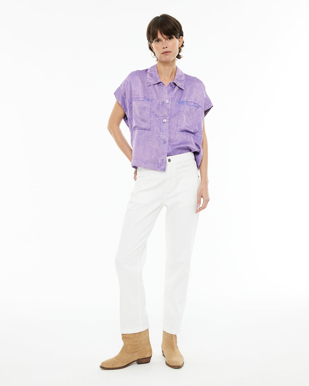 Flowing shirt with Mao collar and front patch pockets