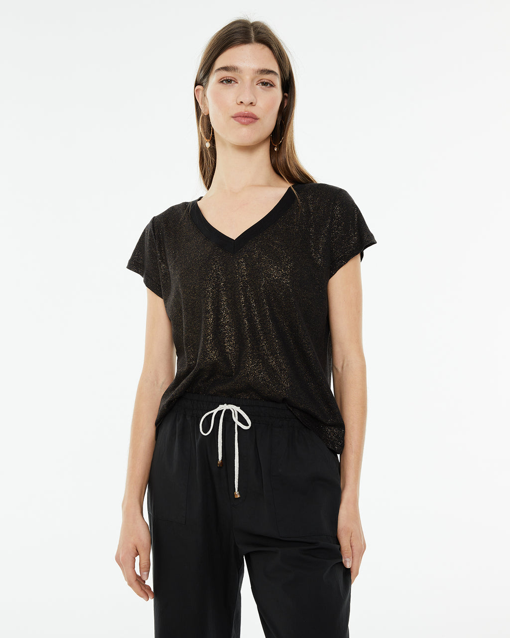 V-neck linen t-shirt with fancy strip detail