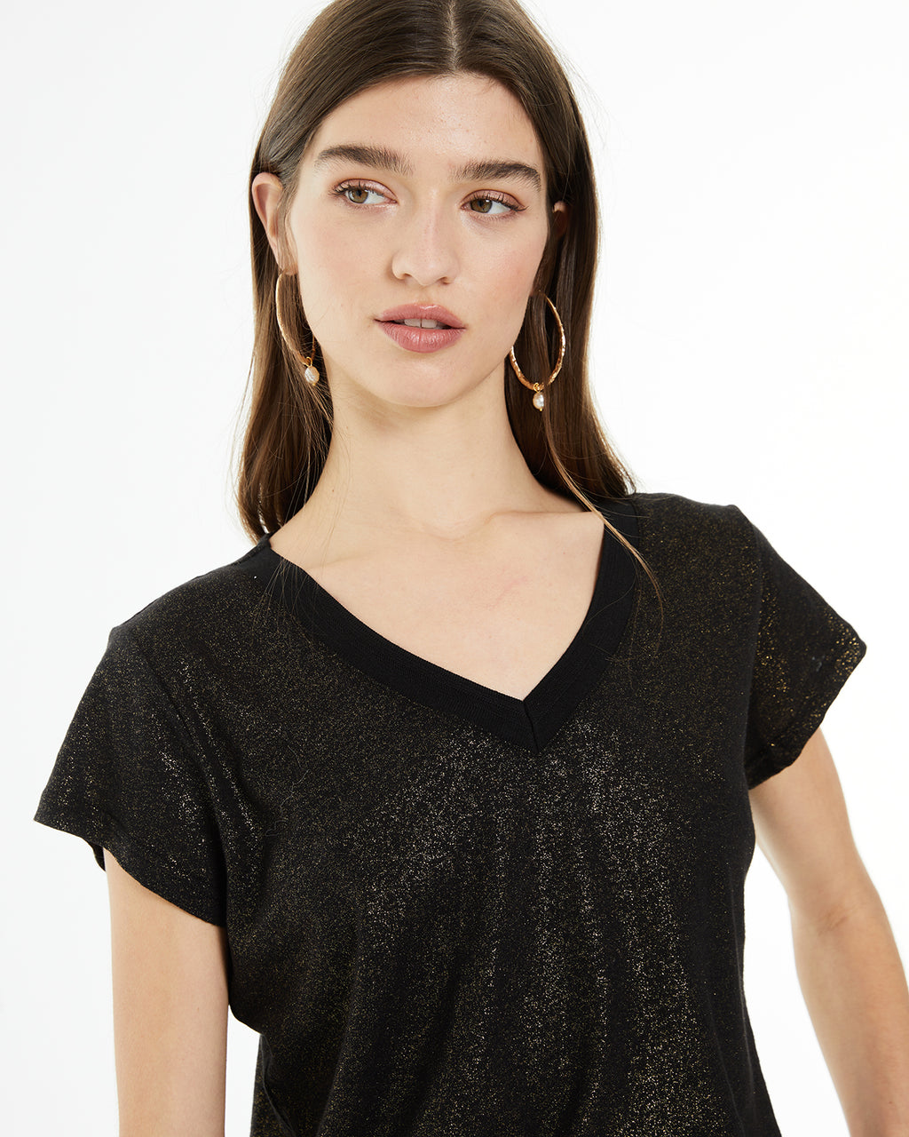 V-neck linen t-shirt with fancy strip detail