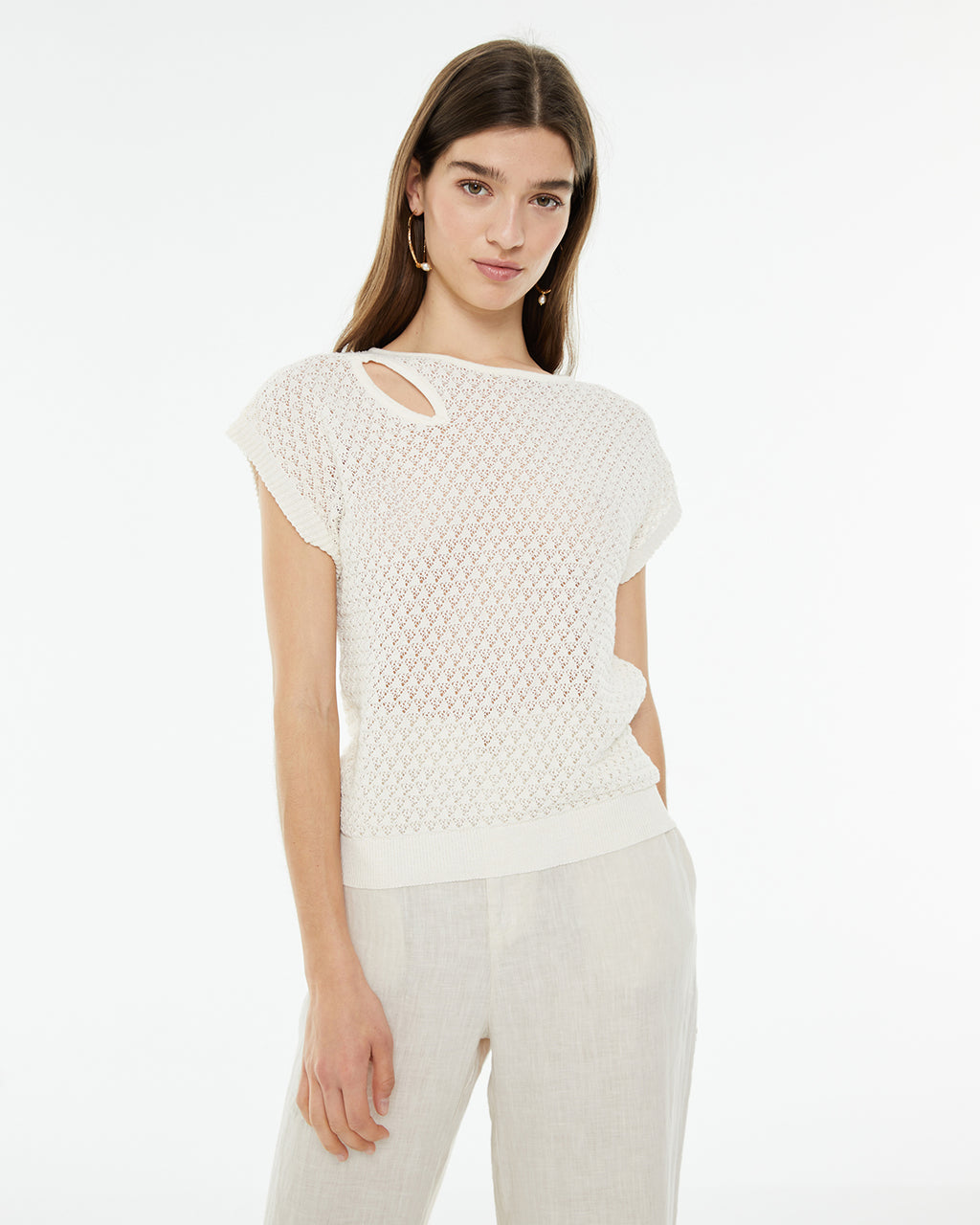 Short-sleeved openwork jersey with cut-out detail on the shoulder