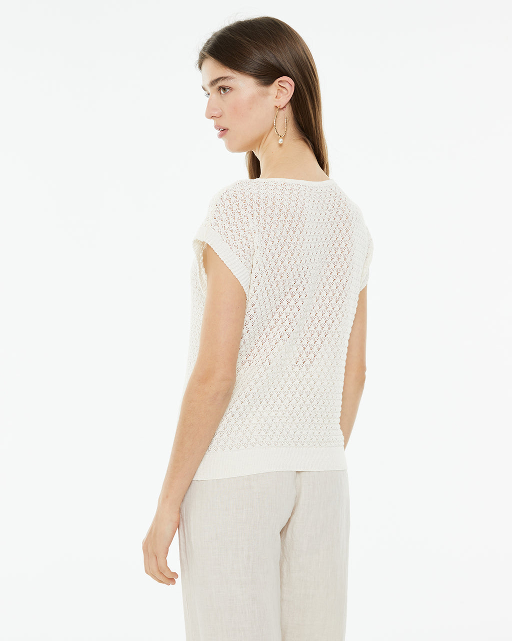 Short-sleeved openwork jersey with cut-out detail on the shoulder