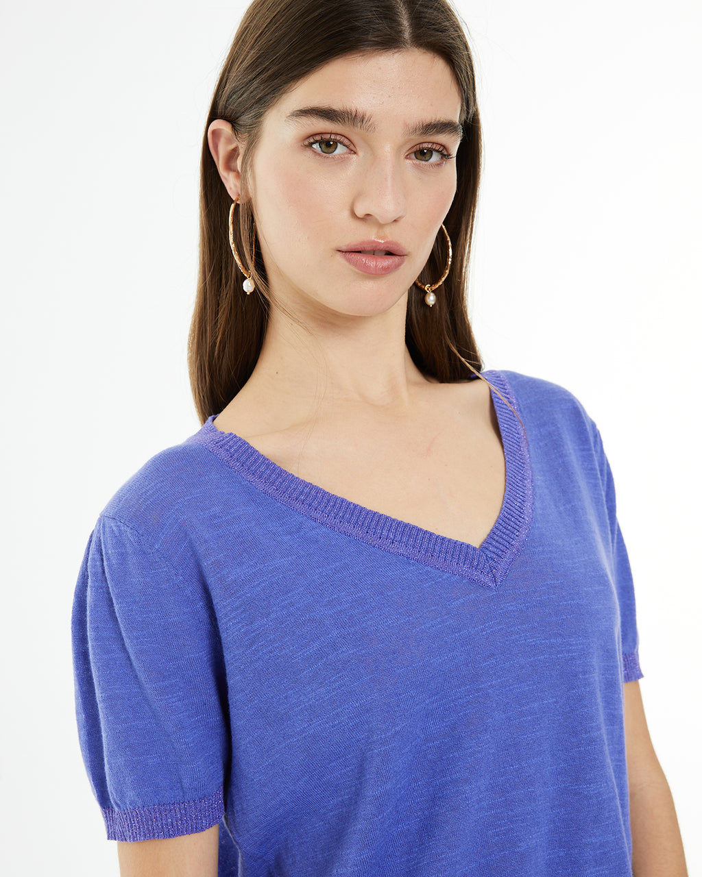 Short-sleeved V-neck sweater with neckline strap detail