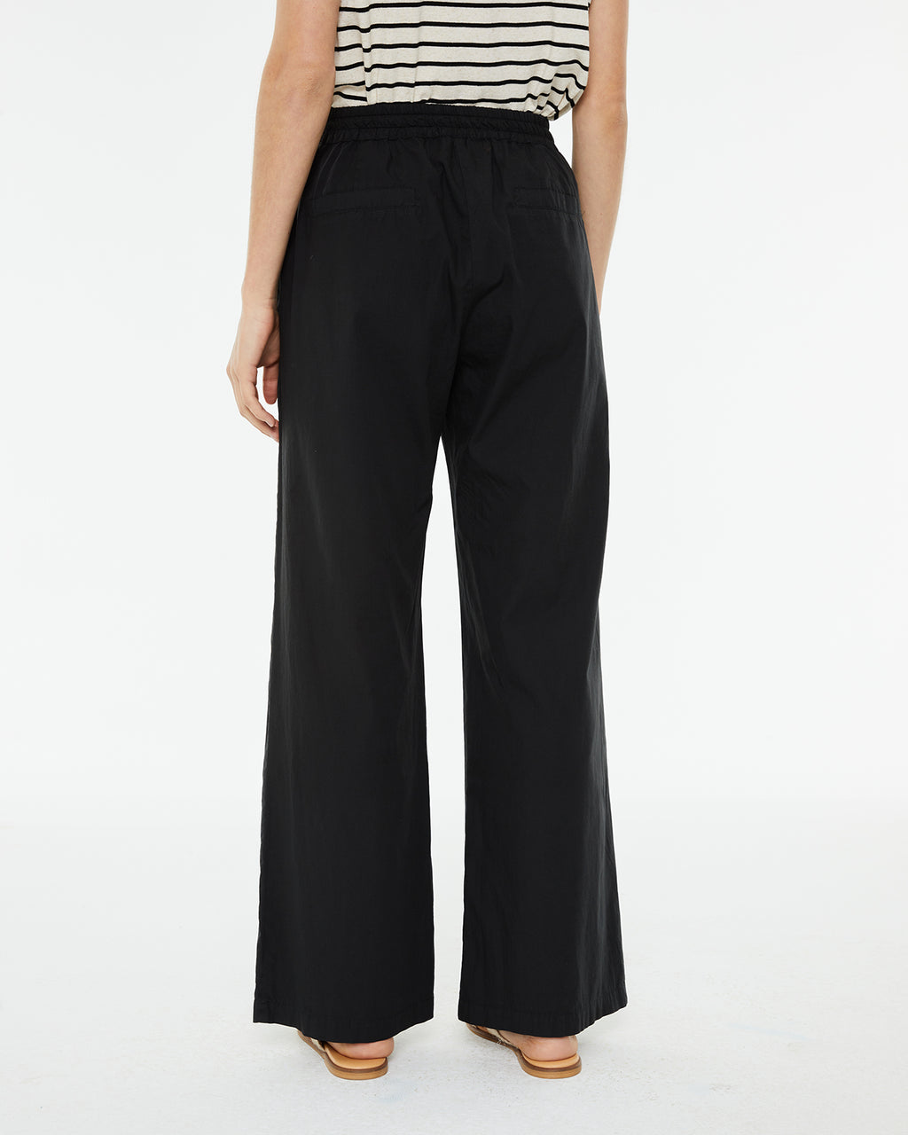 Straight trousers with patch pockets