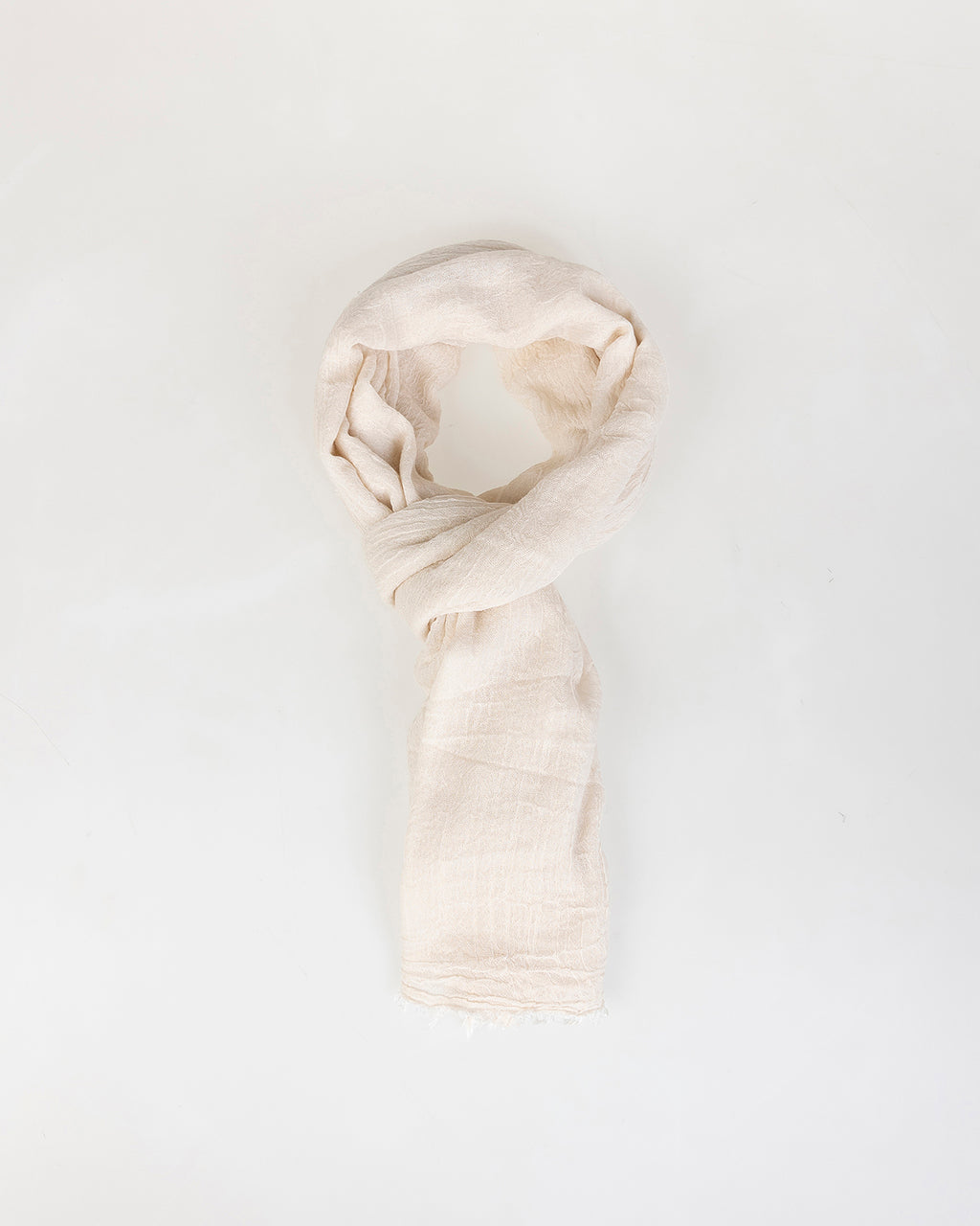 Basic wrinkled effect scarf