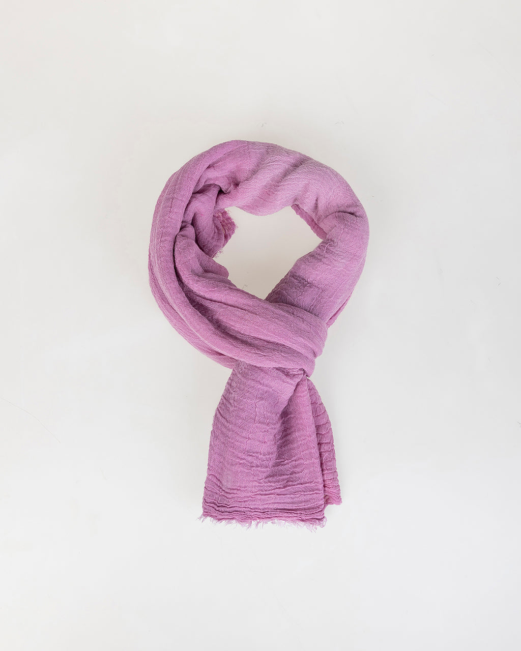 Basic wrinkled effect scarf