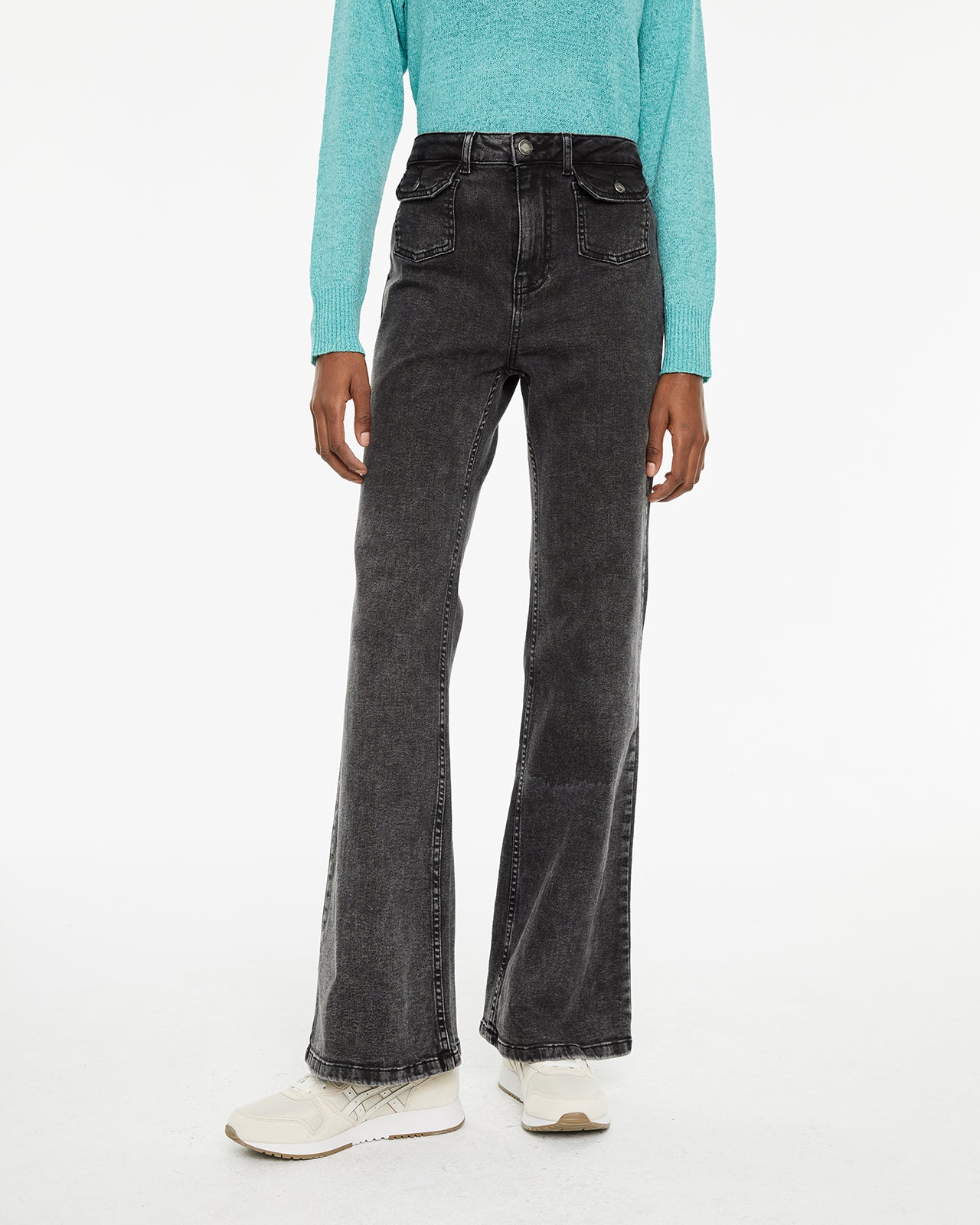 Jean coupe évasée avec détail taille mi-haute et poches avant