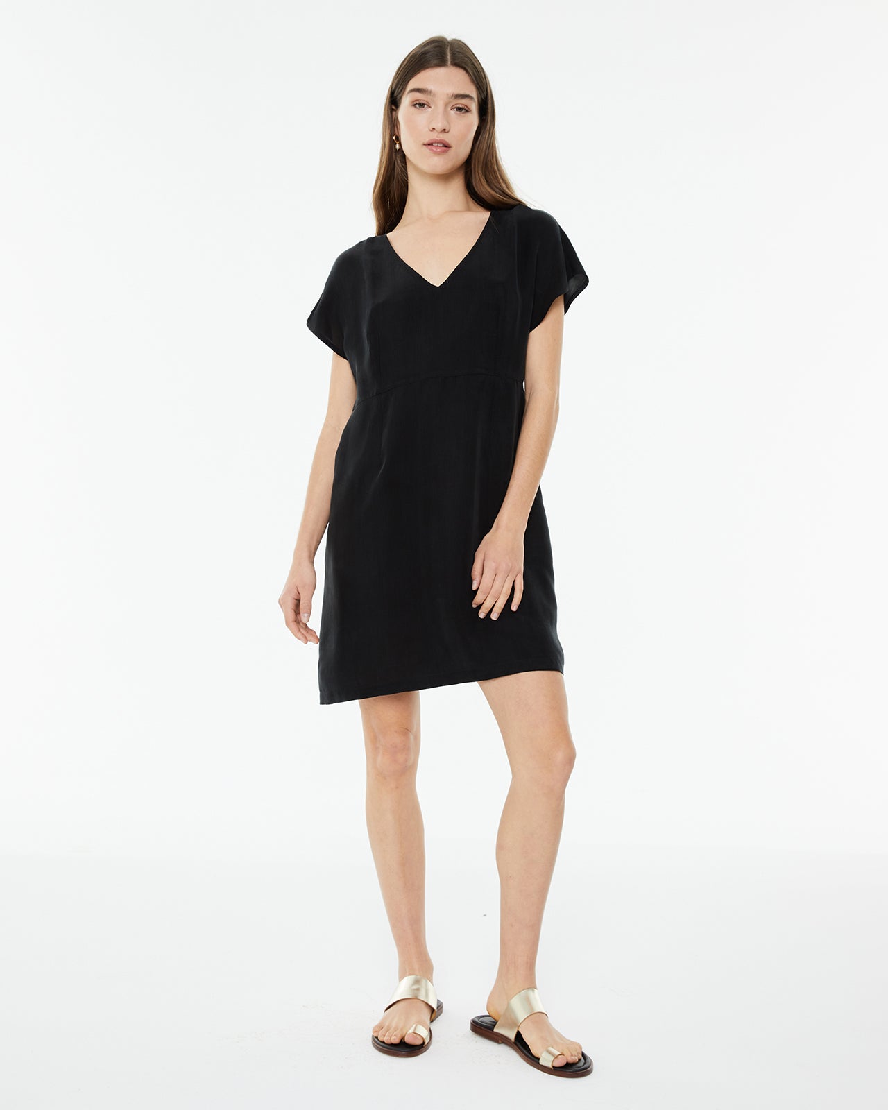 Robe courte en cupro à larges bretelles