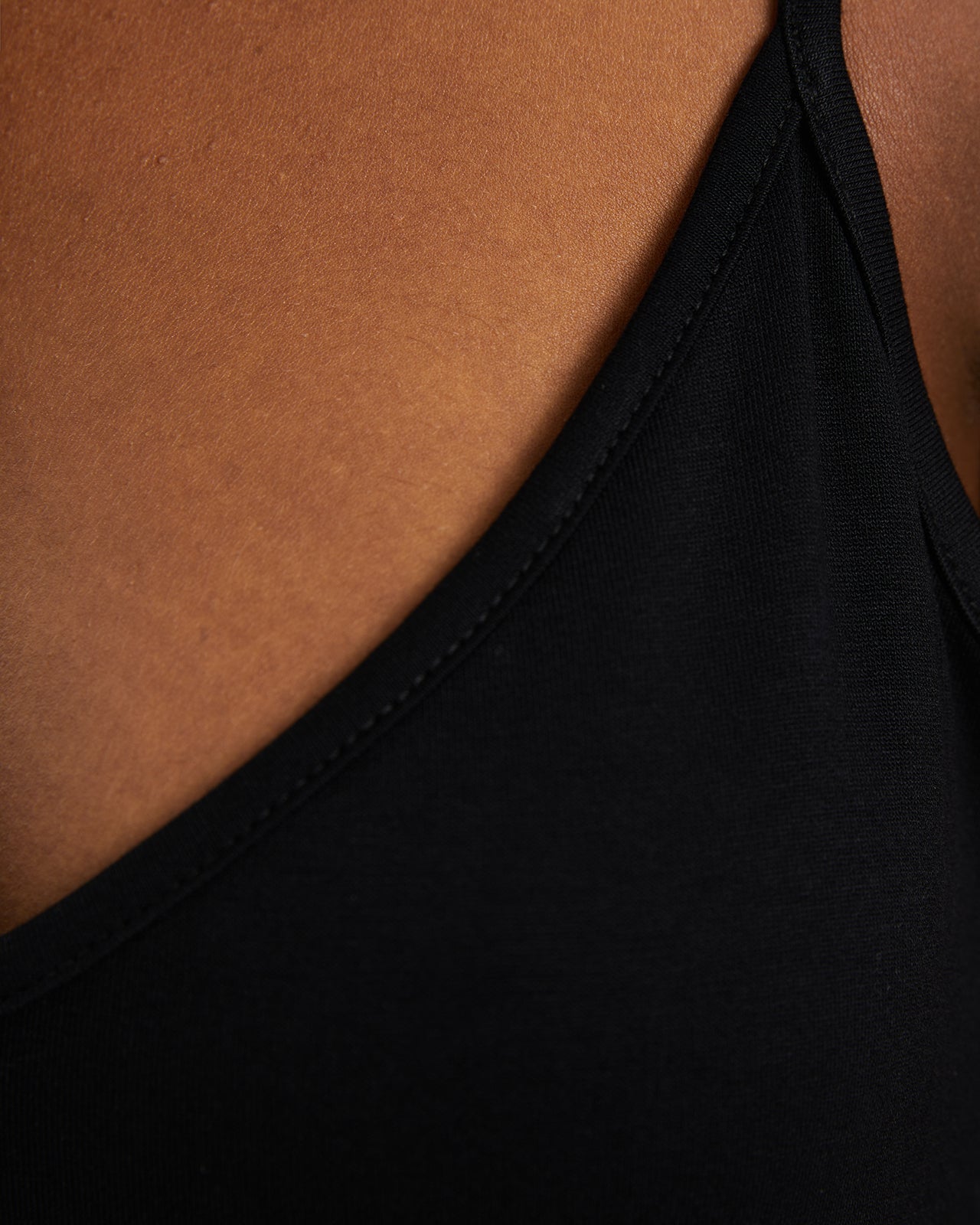 Vestido forro corto de tirantes