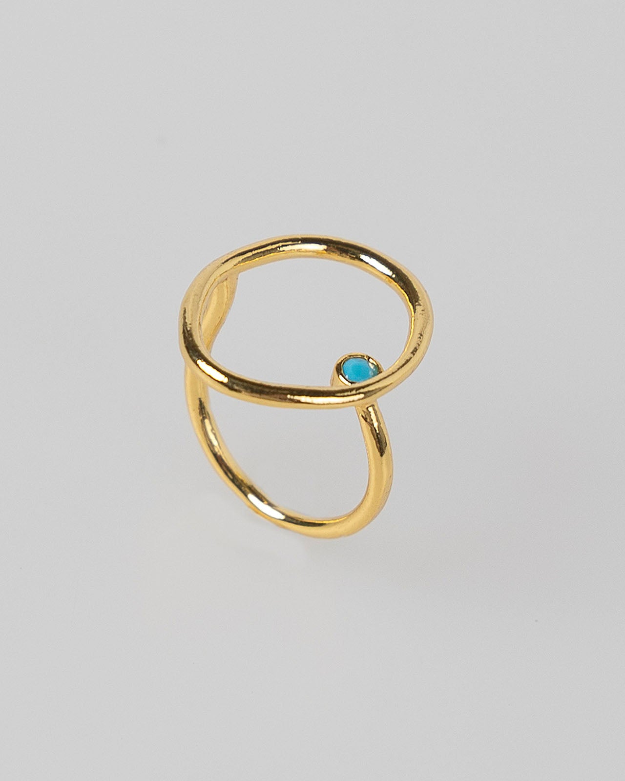 Anillo con detalle de turquesa