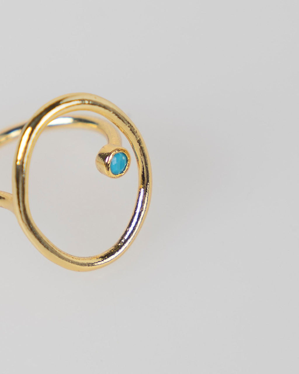 Anillo con detalle de turquesa