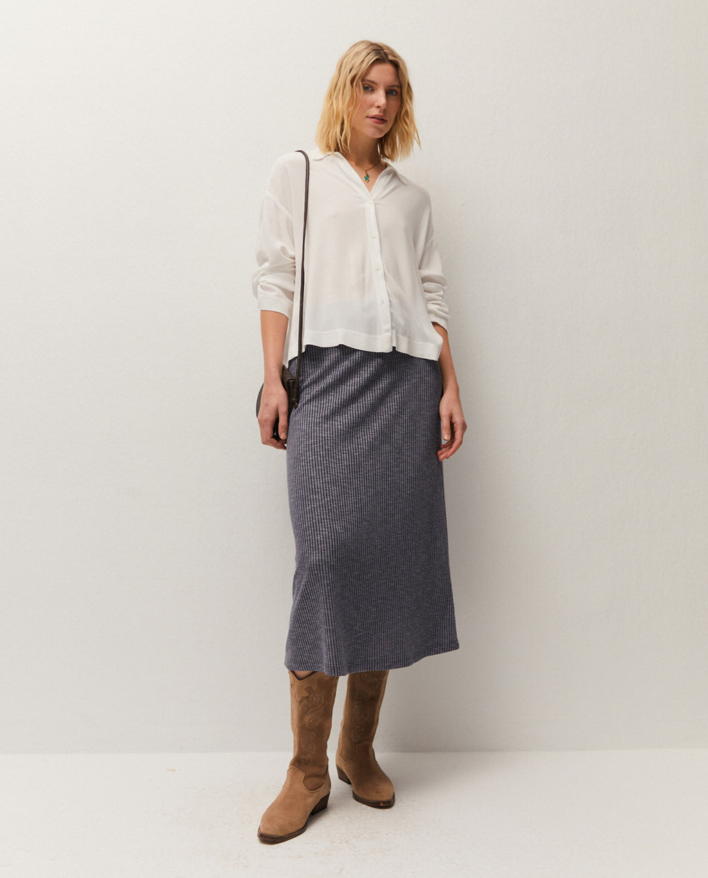 Camisa básica cuello camisero