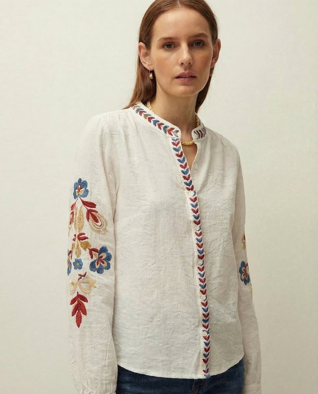 Chemise brodée col mao