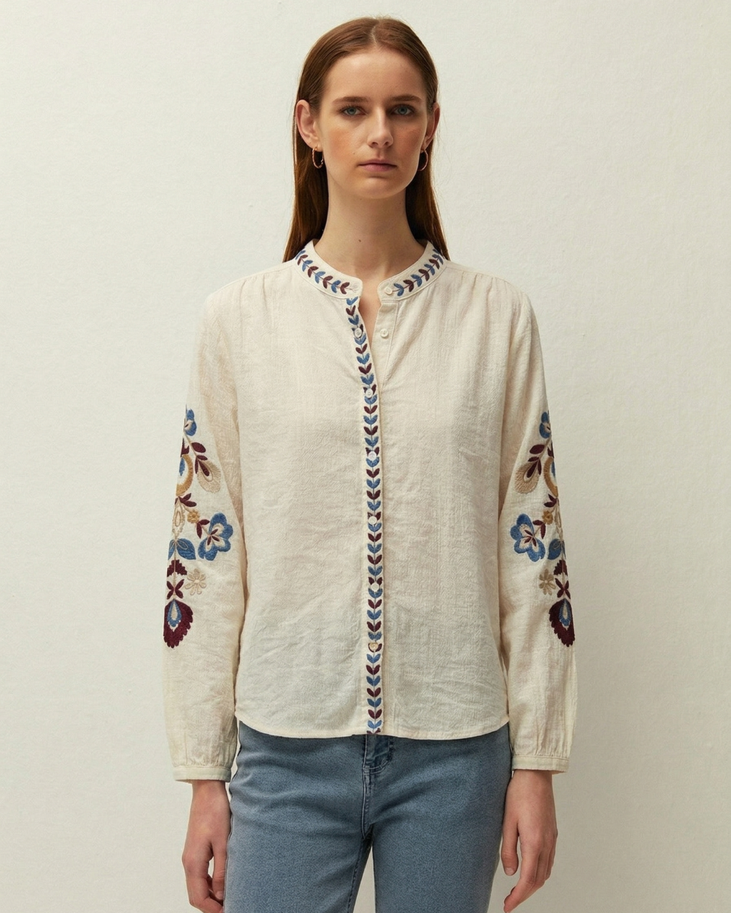 Camisa bordada cuello mao