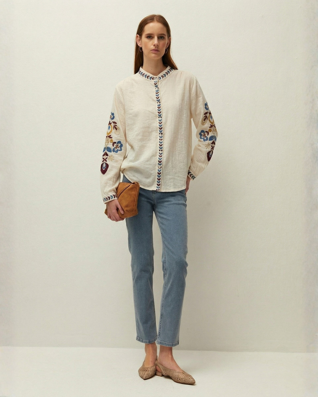 Camisa bordada cuello mao