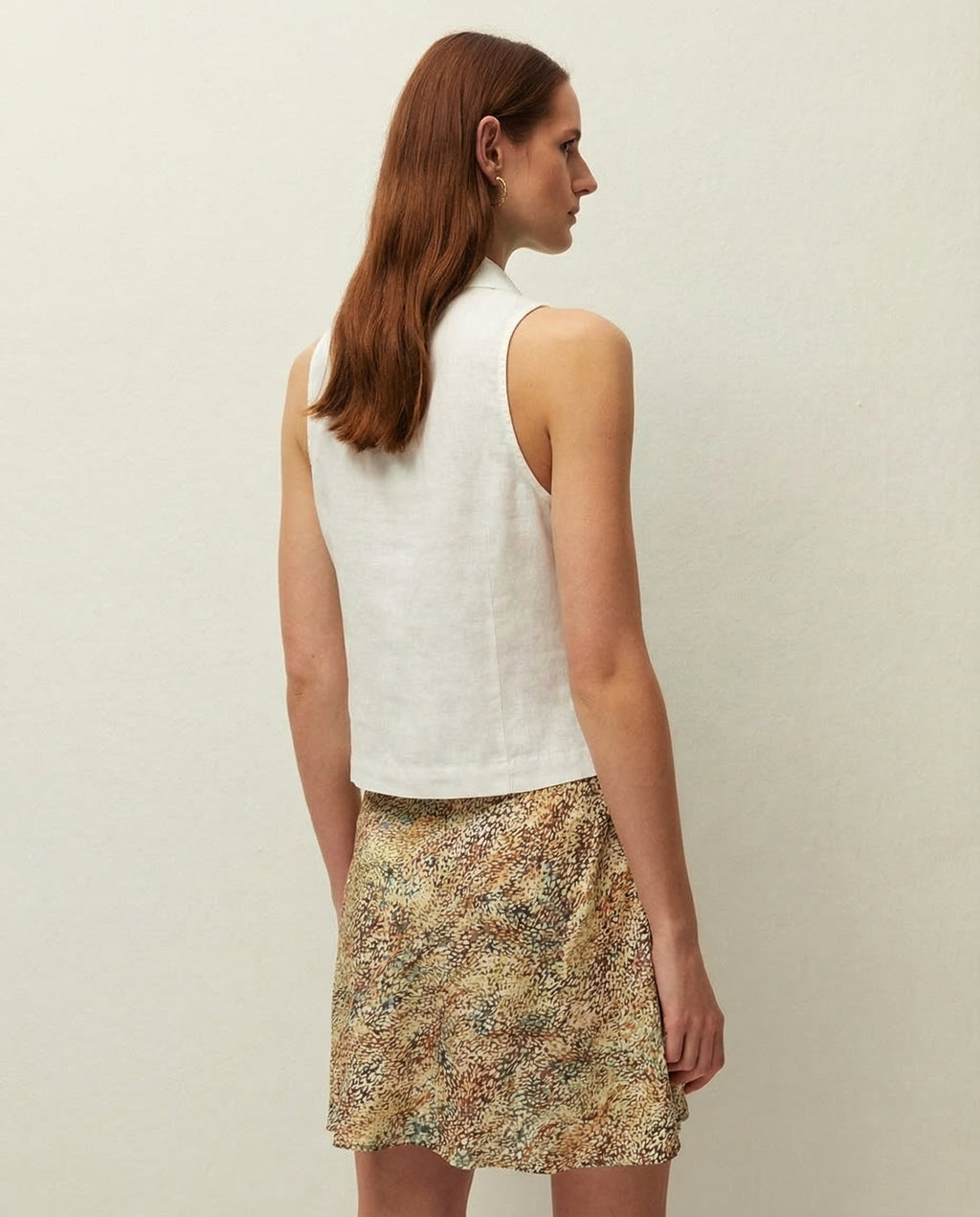 Chaleco lino cuello camisero