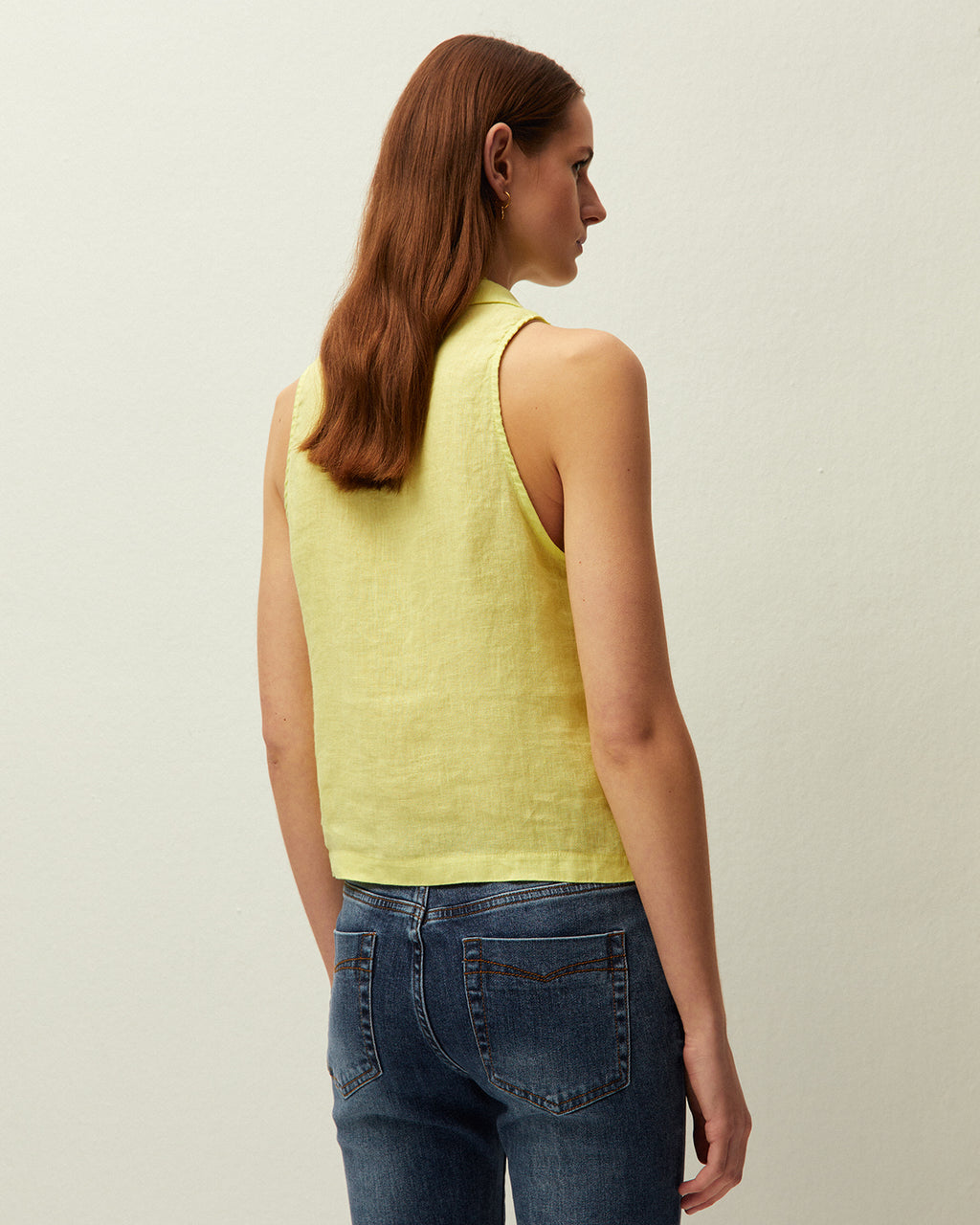 Chaleco lino cuello camisero