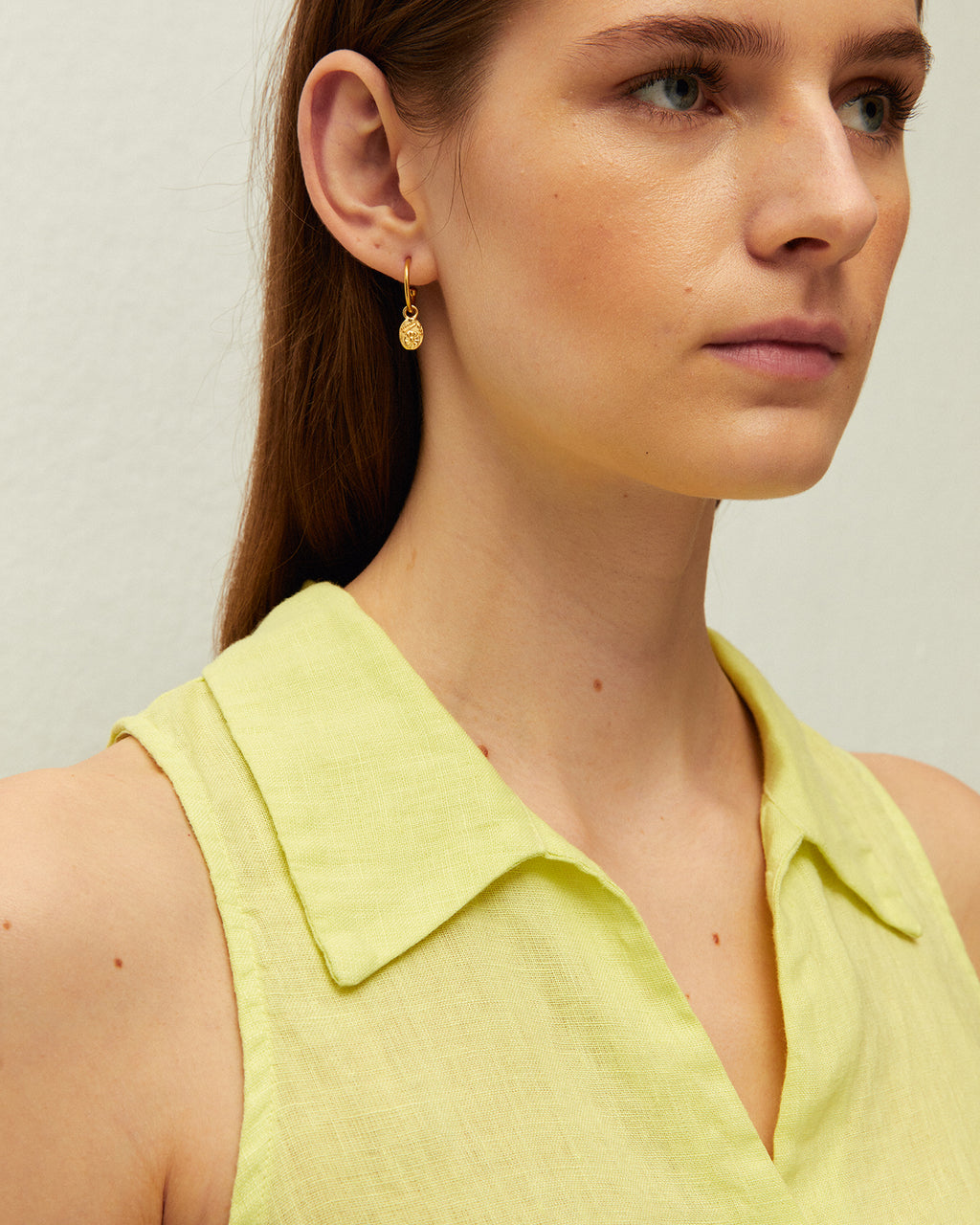 Chaleco lino cuello camisero