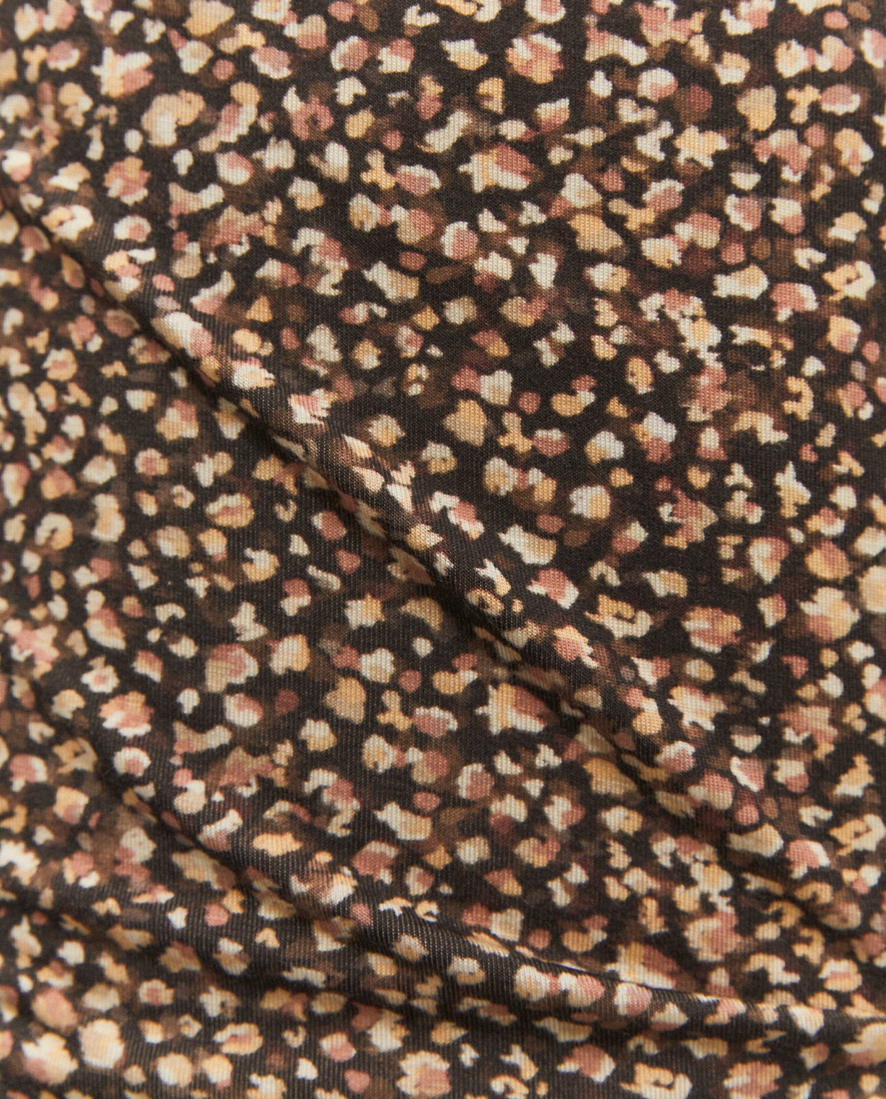 Camiseta estampado pequeño escote pico