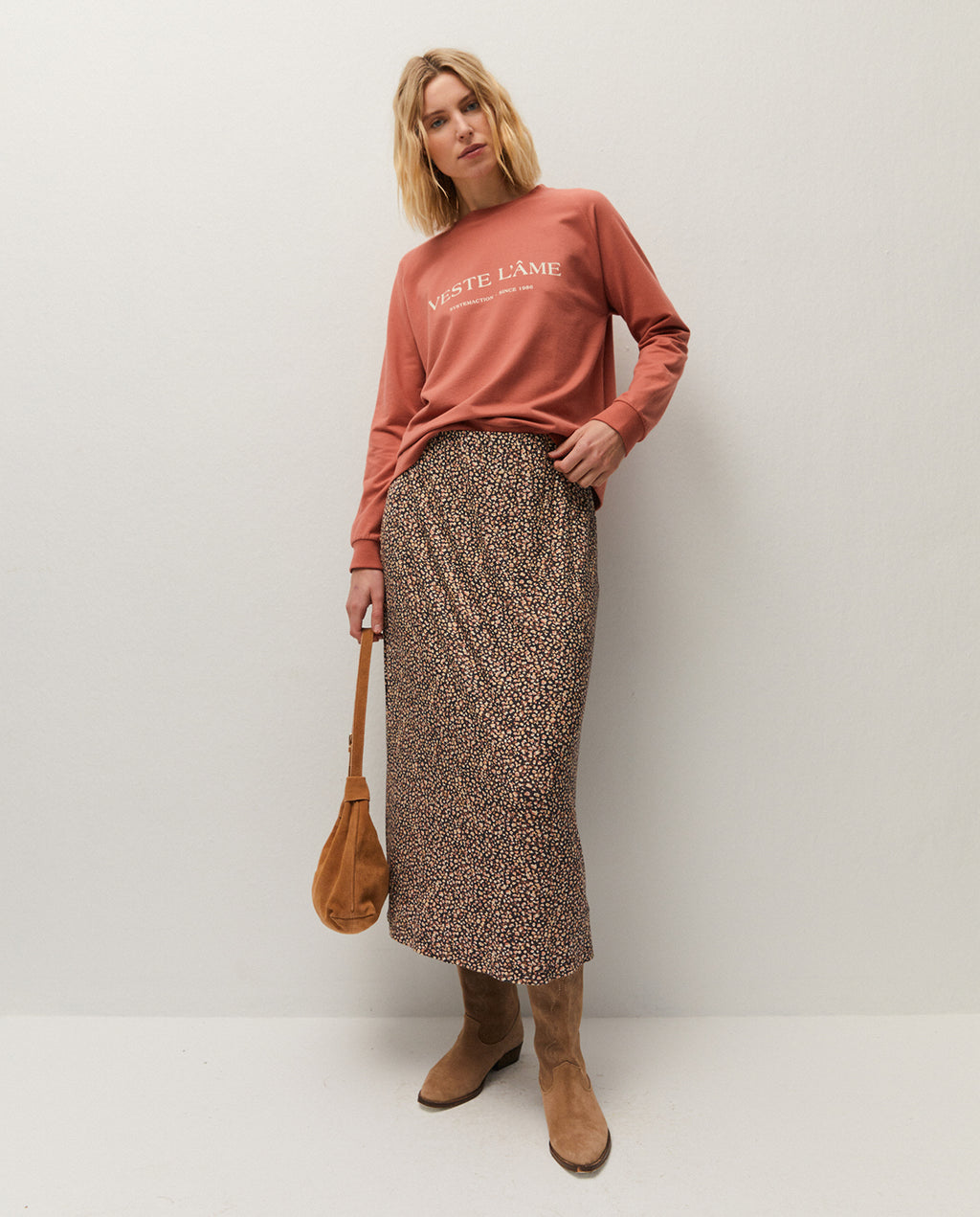 Falda estampada con goma