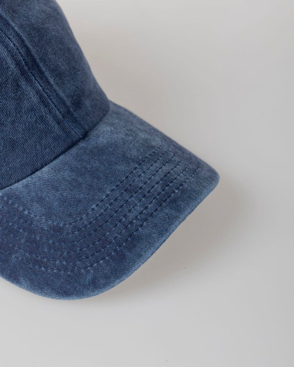 Gorra efecto tintura degastada