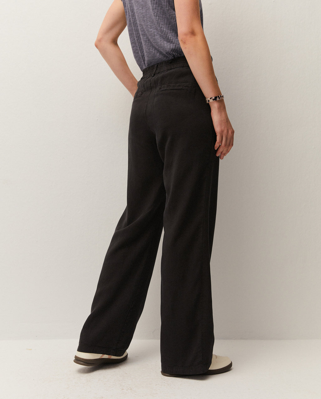 Pantalón pinzas fluido