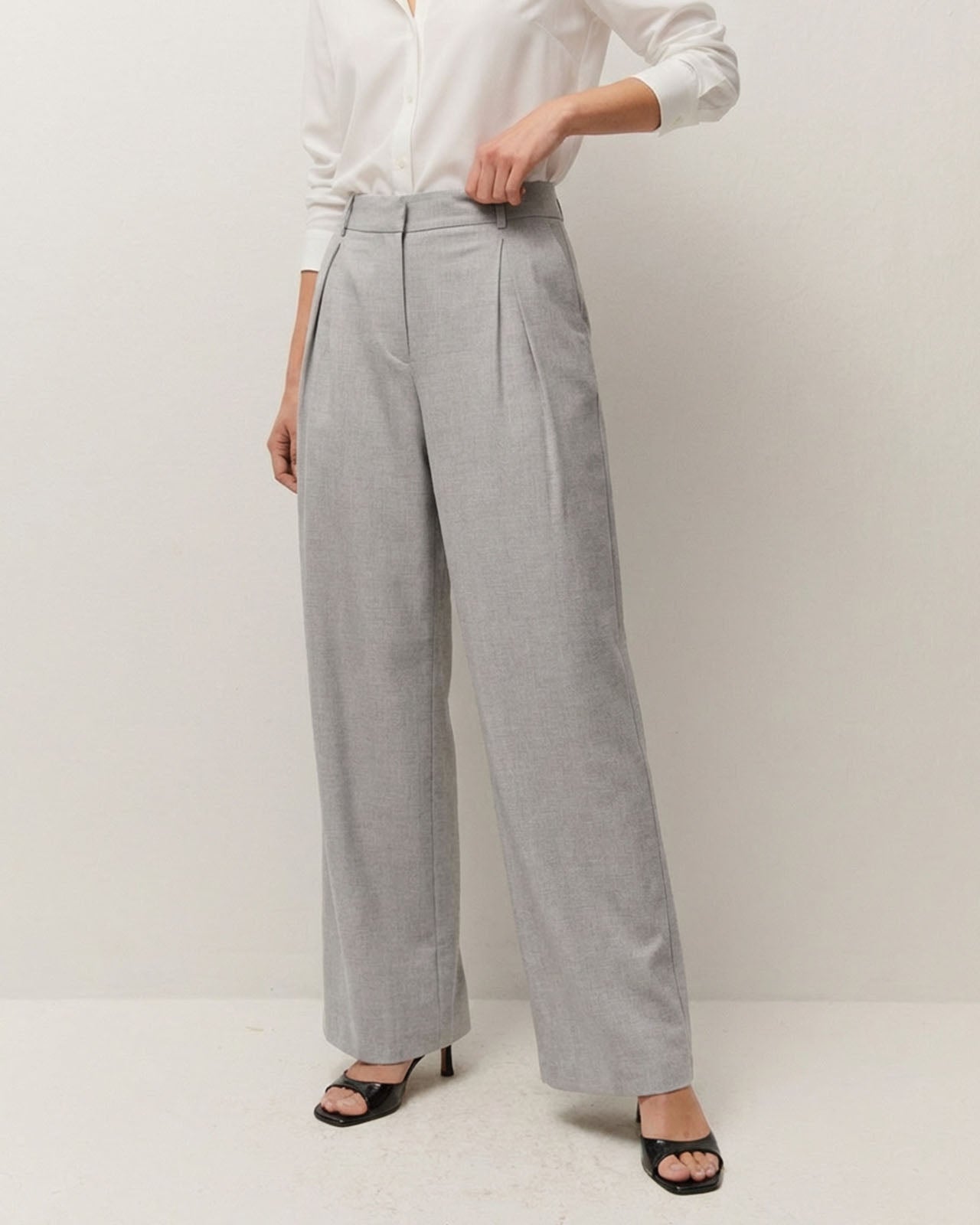 Pantalón traje fluido