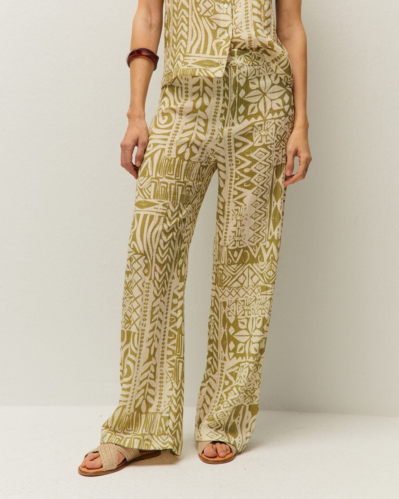 Pantalón estampado geometrico