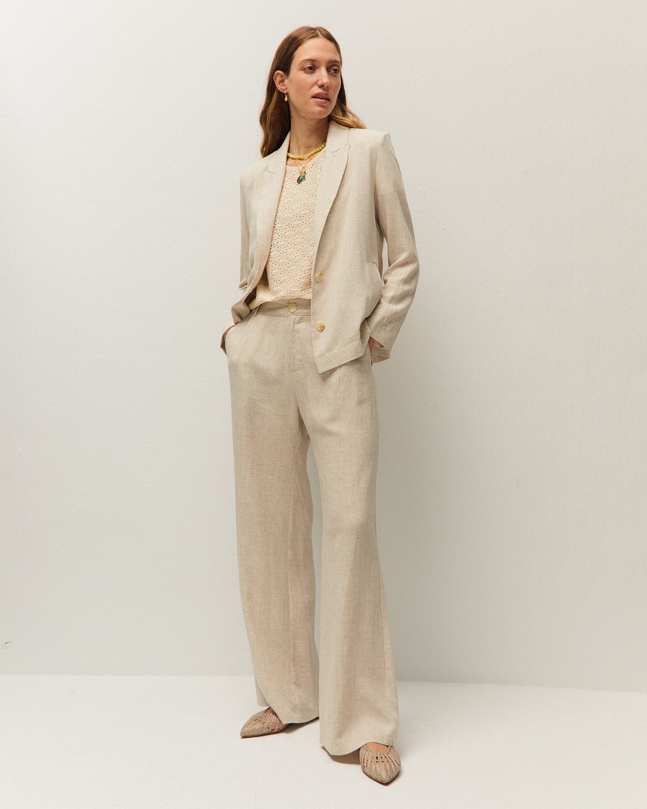 Pantalón lino con botón