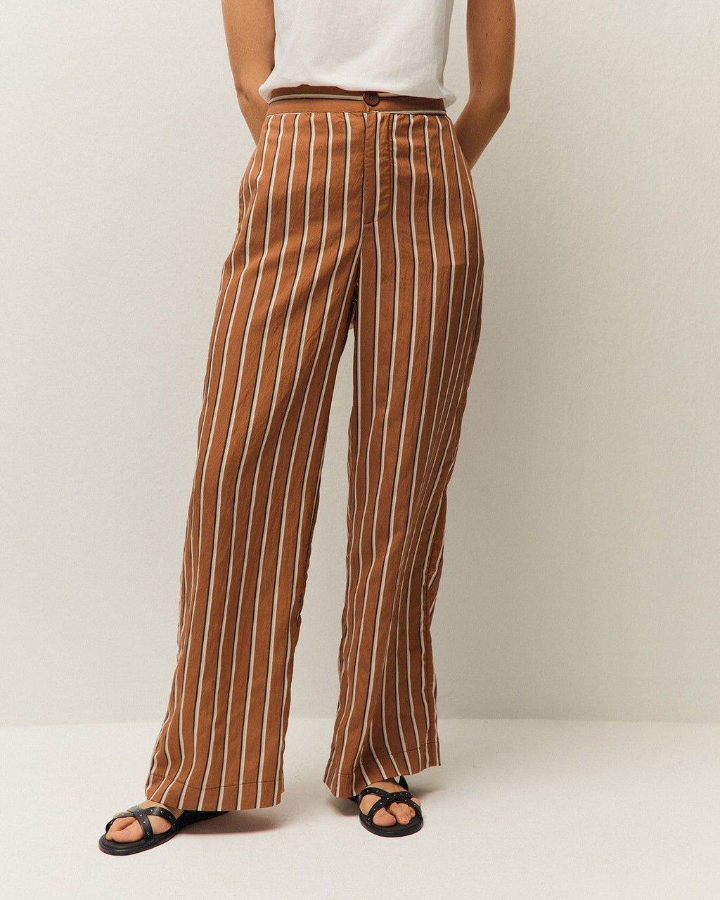 Pantalón ancho de rayas