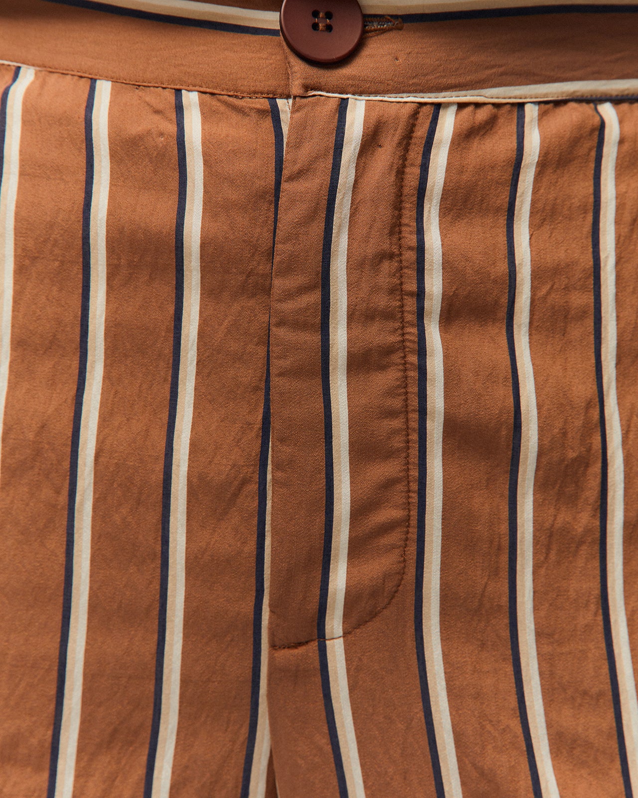 Pantalón ancho de rayas