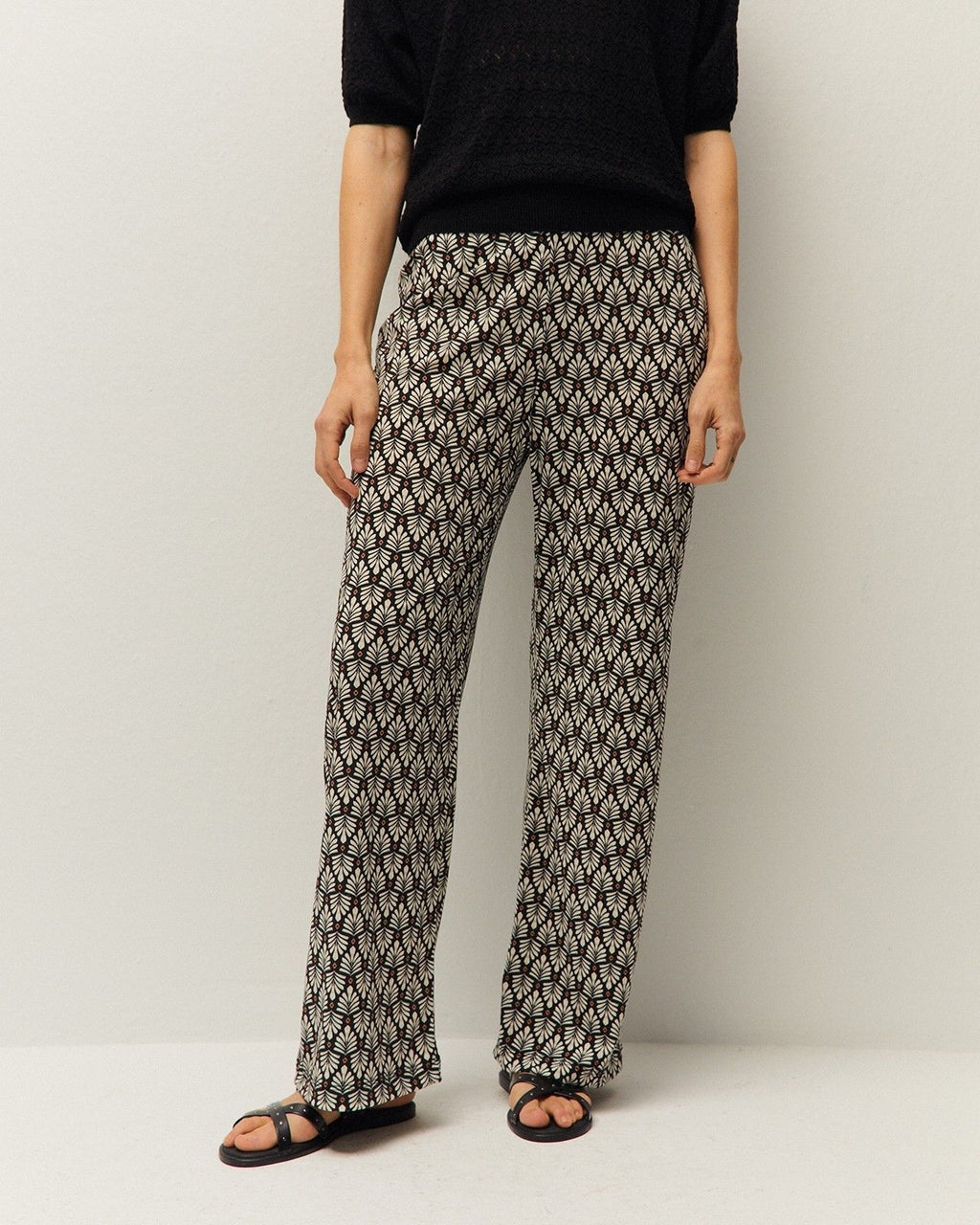 Pantalón estampado geométrico