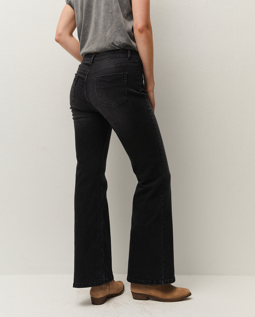 Pantalón denim bosillos
